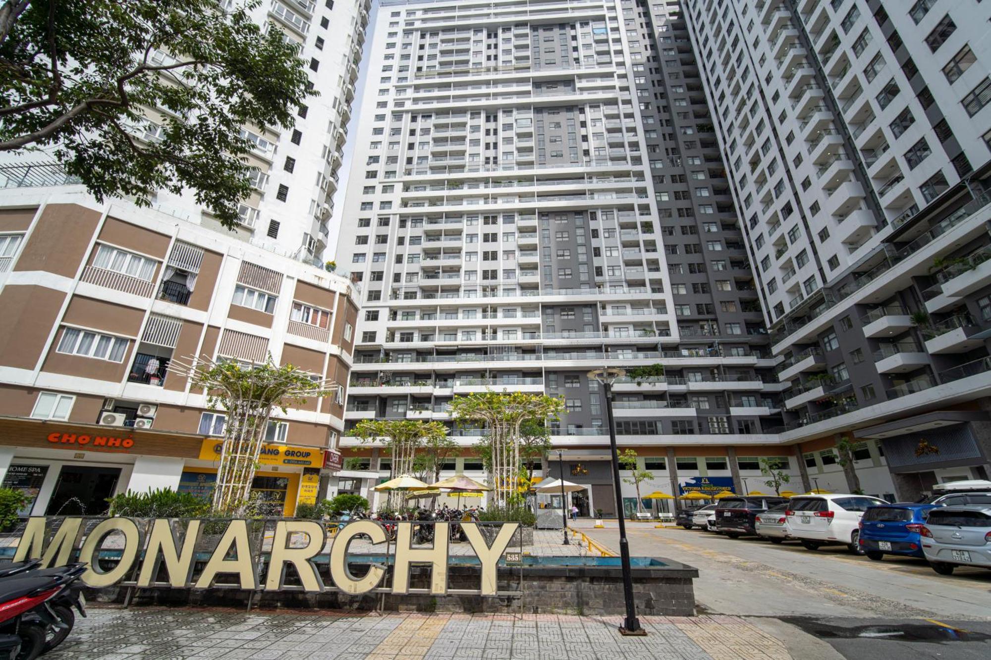 3-bedrooms Monarchy Swing Pool Apartment Da Nang