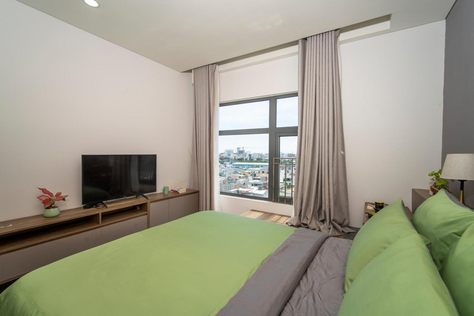 Apartment 3-bedrooms Monarchy Swing Pool Da Nang
