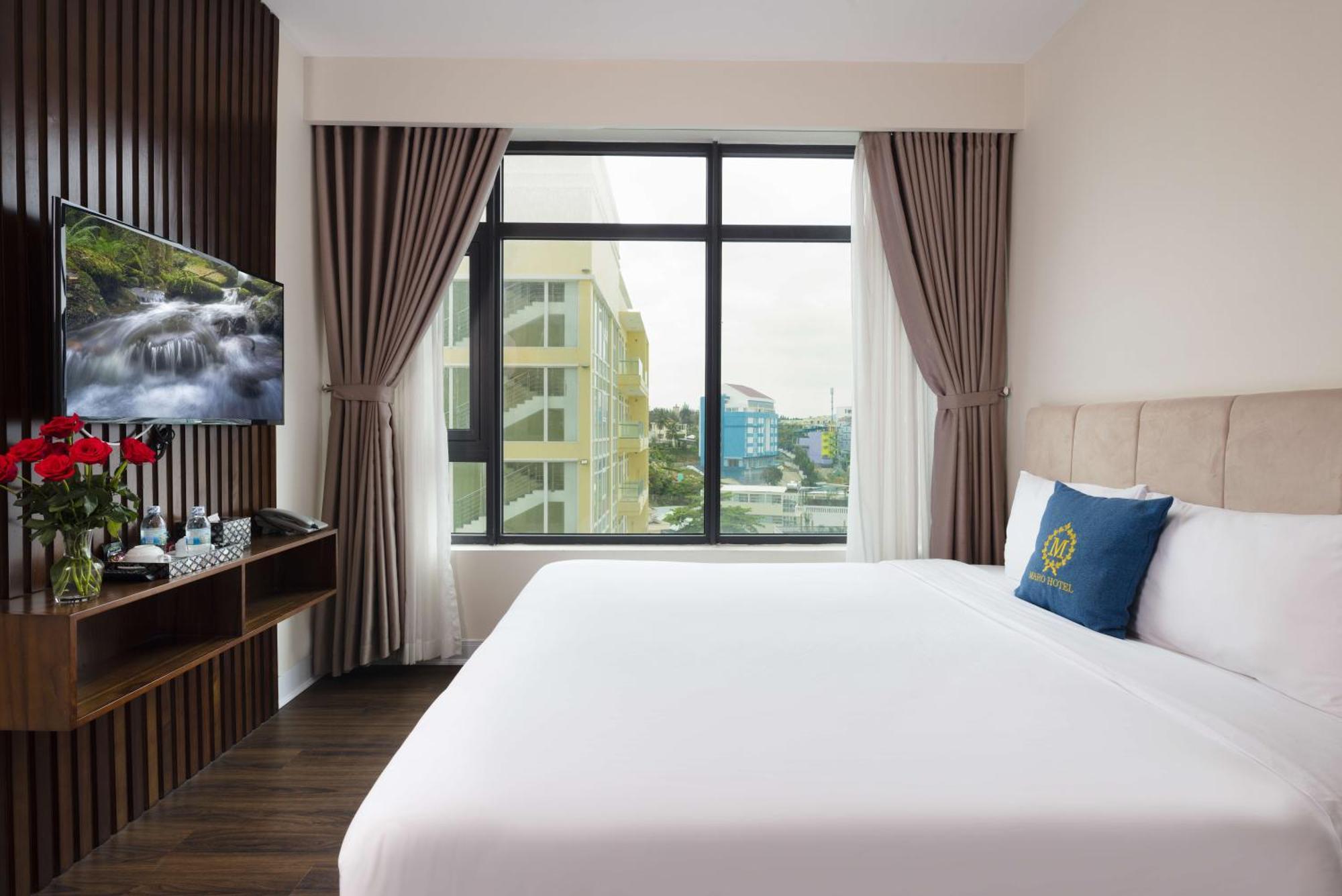 Maro & Hotel