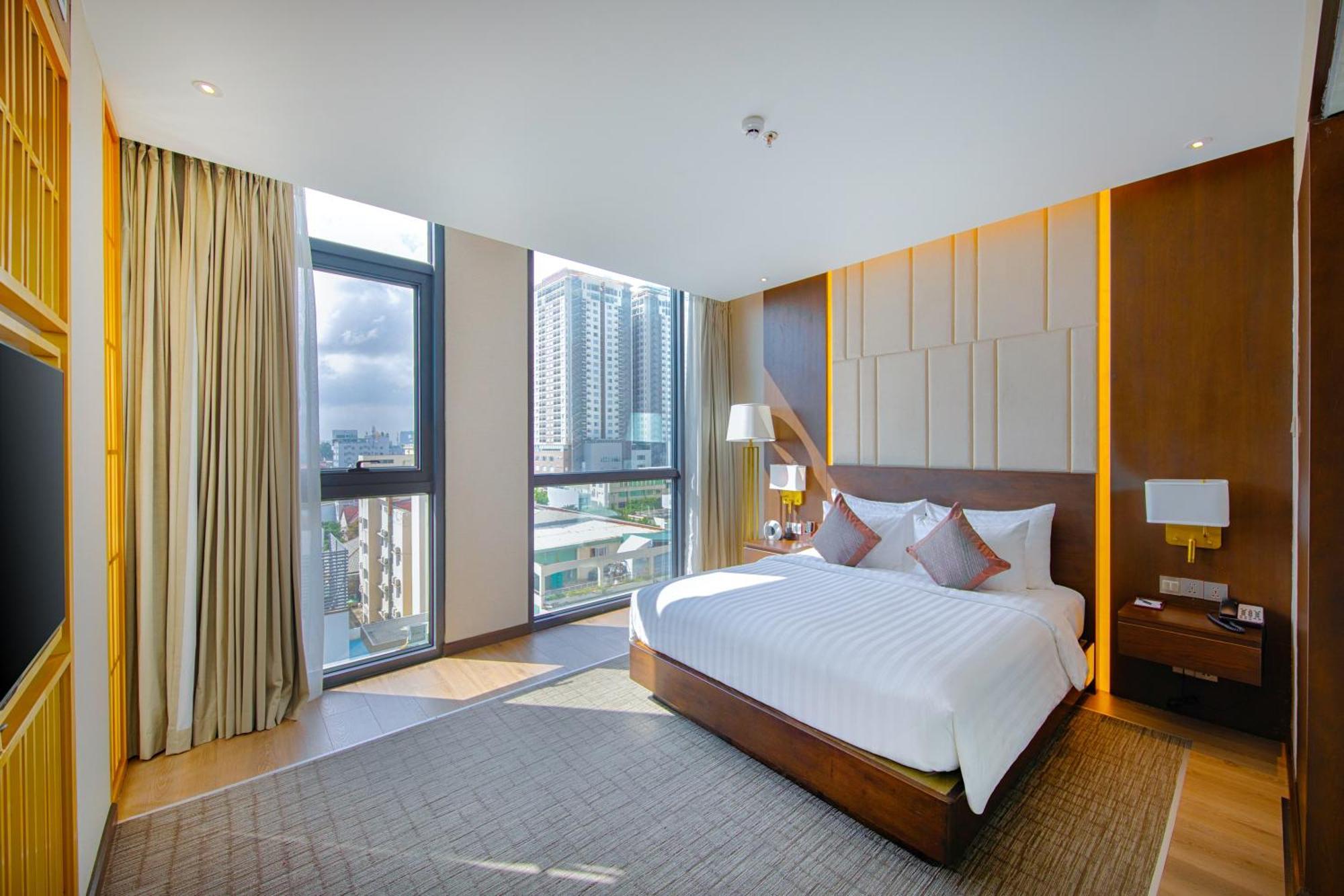 New Orient Hotel 4*