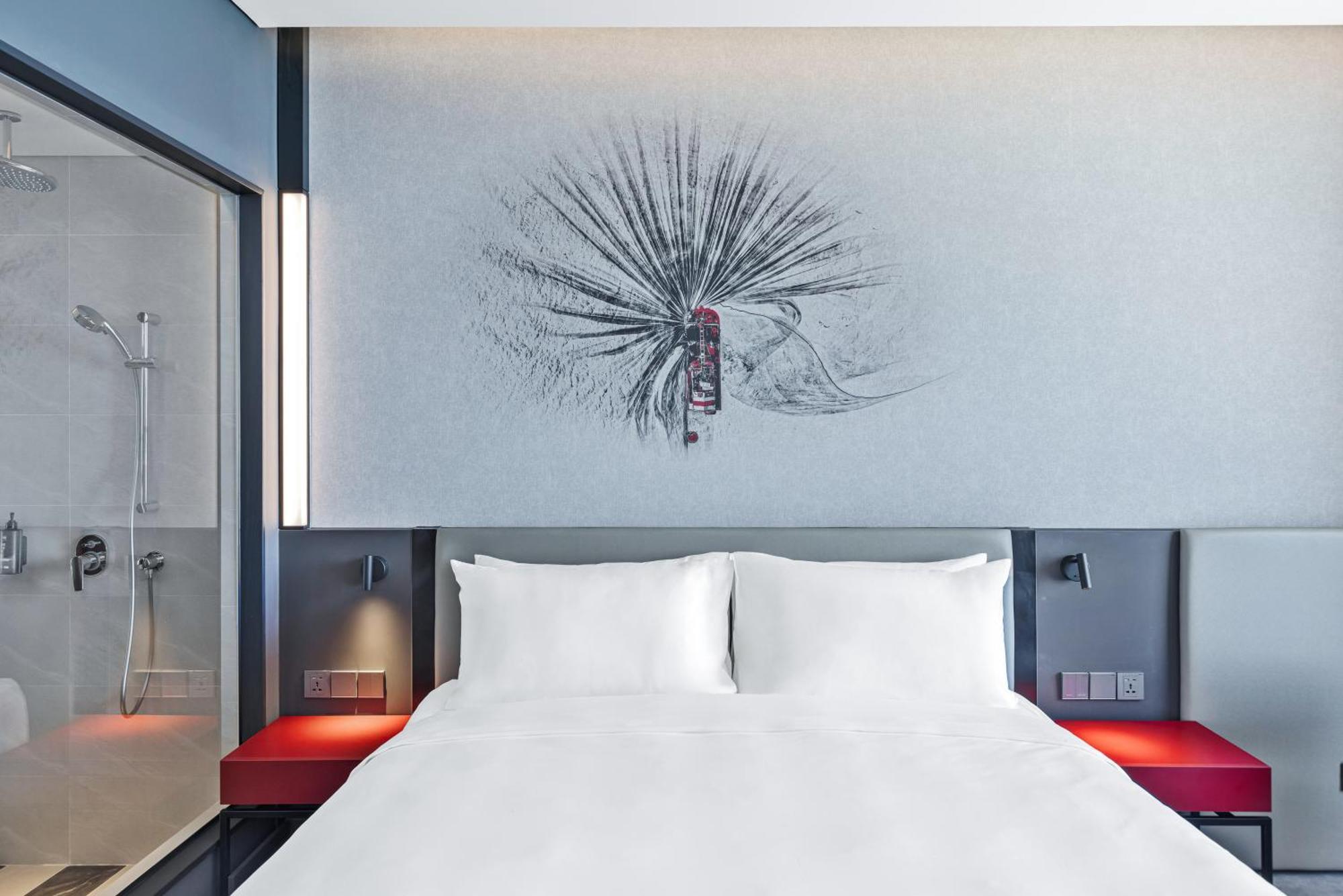 Hotel Radisson Red 5*