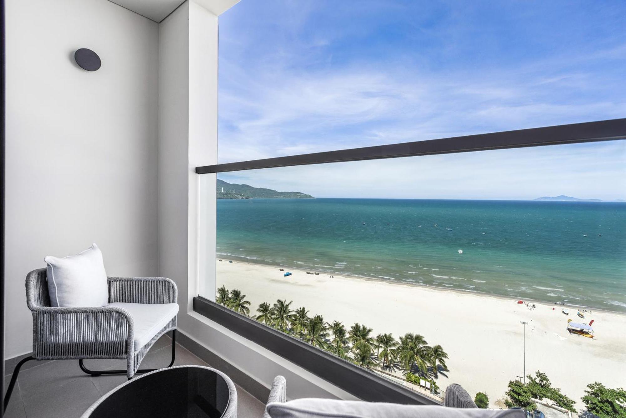 Radisson Red Hotel 5*