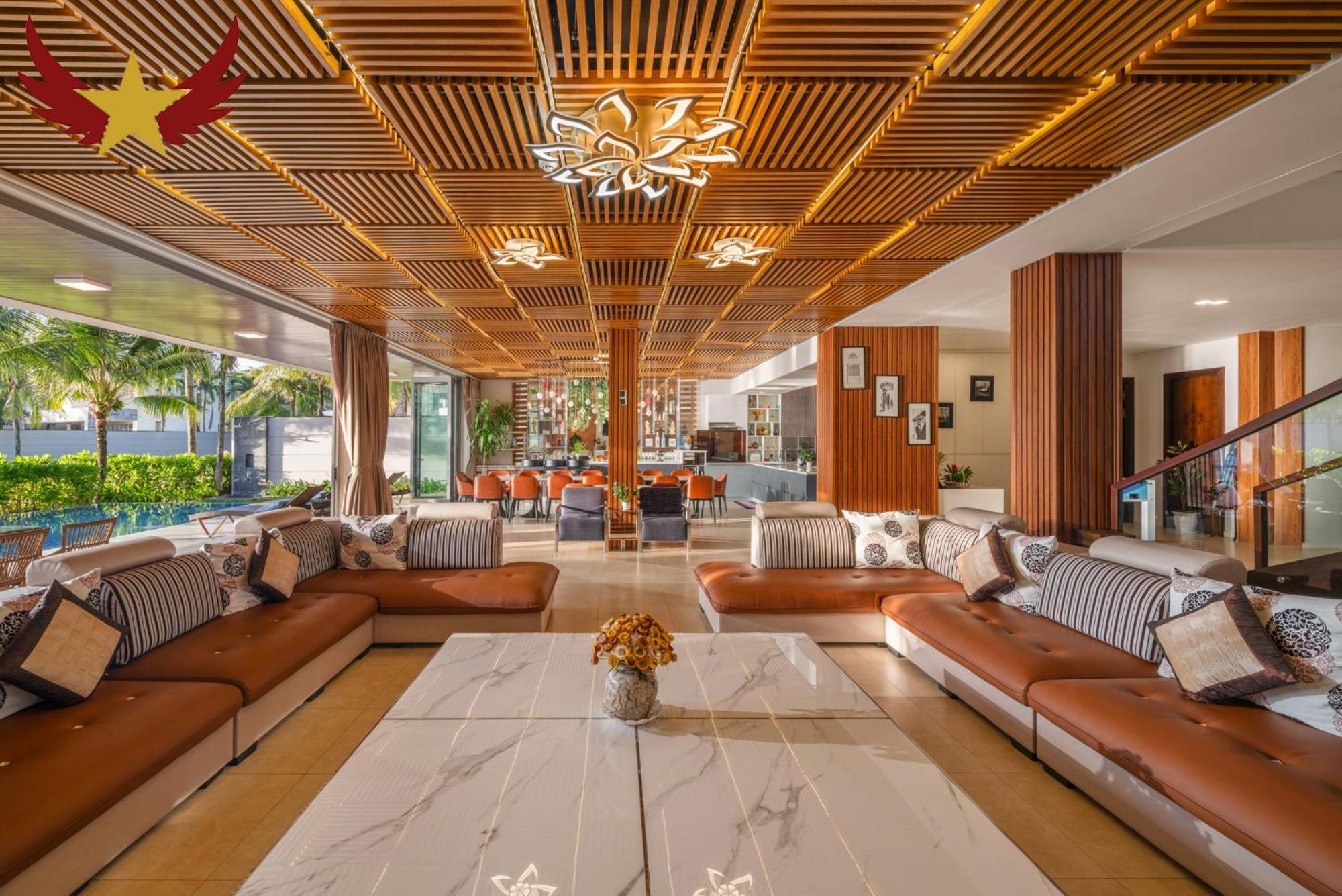 The Five 8 Bedrooms Beachfront - K3 * Da Nang