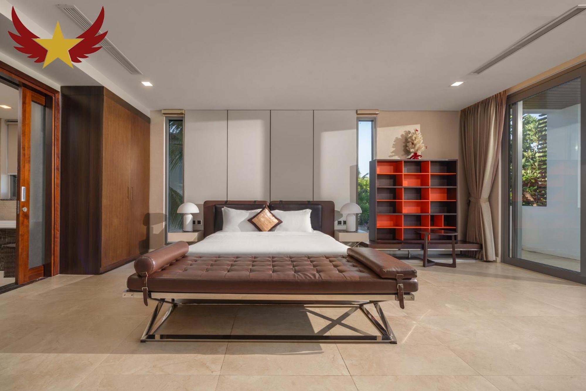 The Five 8 Bedrooms Beachfront - K3 Villa *