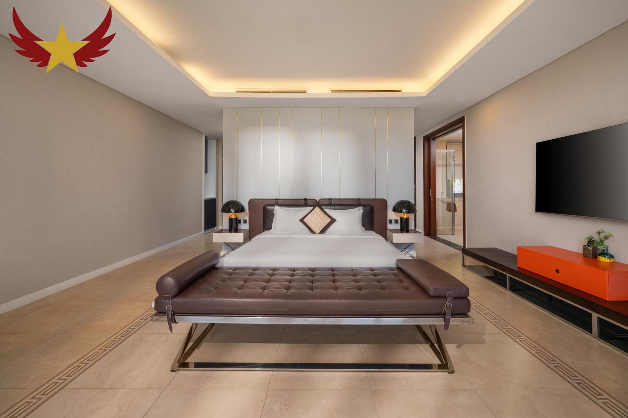 The Five 8 Bedrooms Beachfront - K3 Villa *