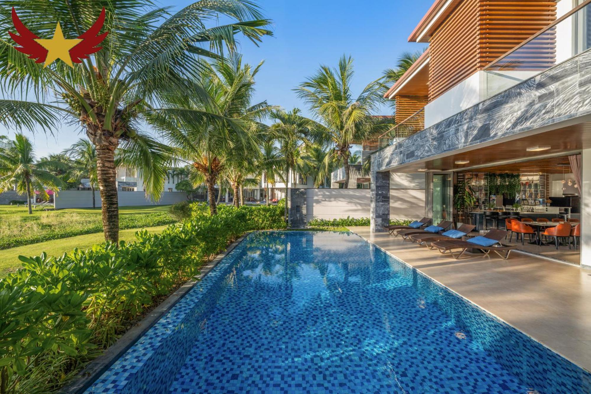 The Five 8 Bedrooms Beachfront - K3 * Da Nang