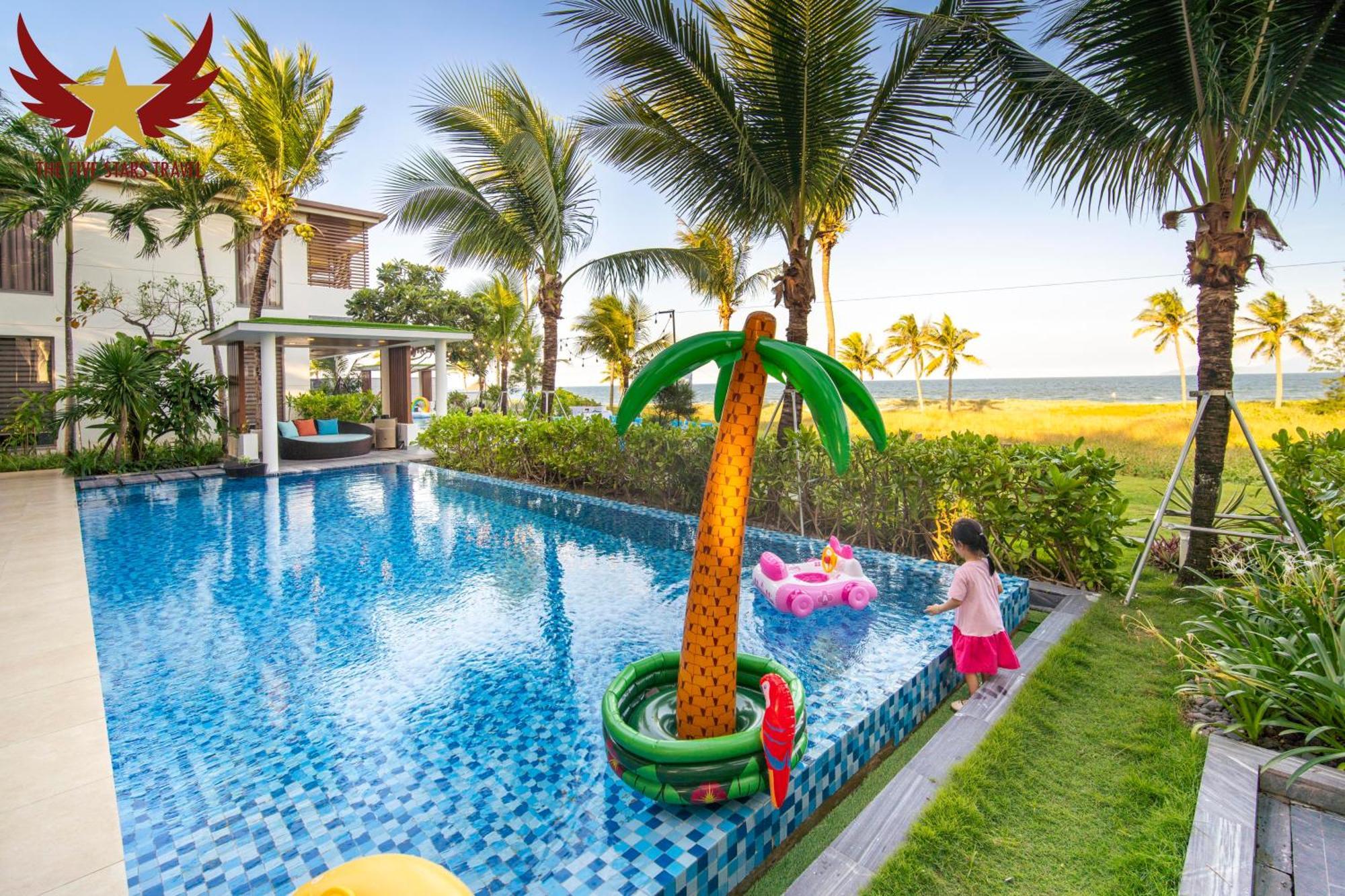 Villa The Five 8 Bedrooms Beachfront - K3