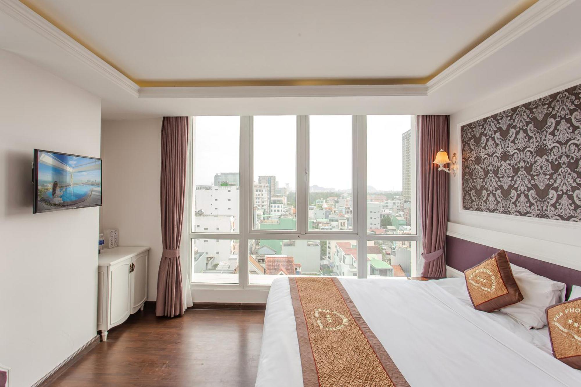 Sea Phoenix Hotel