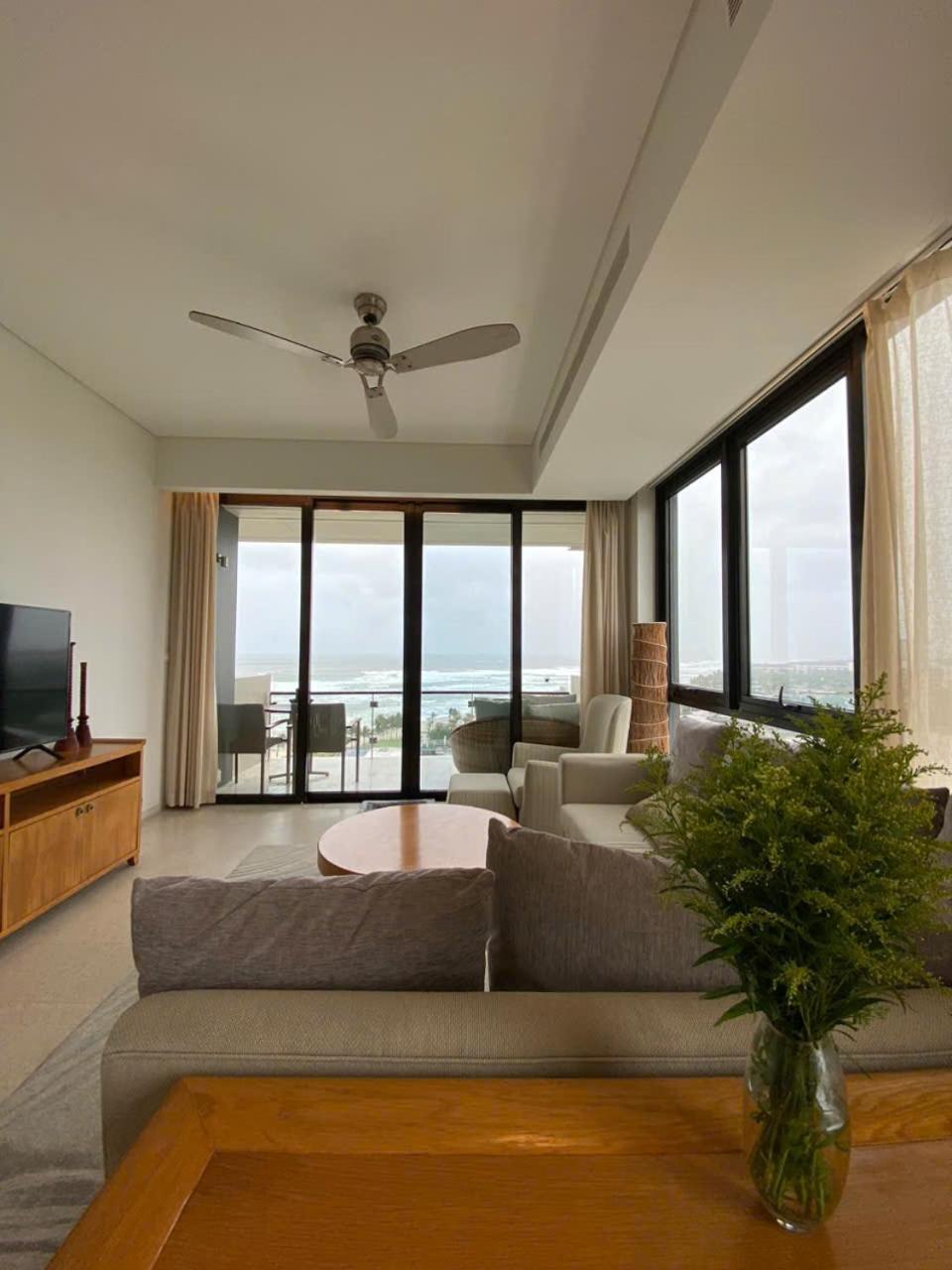 Seaview And -spa By Jt Group 