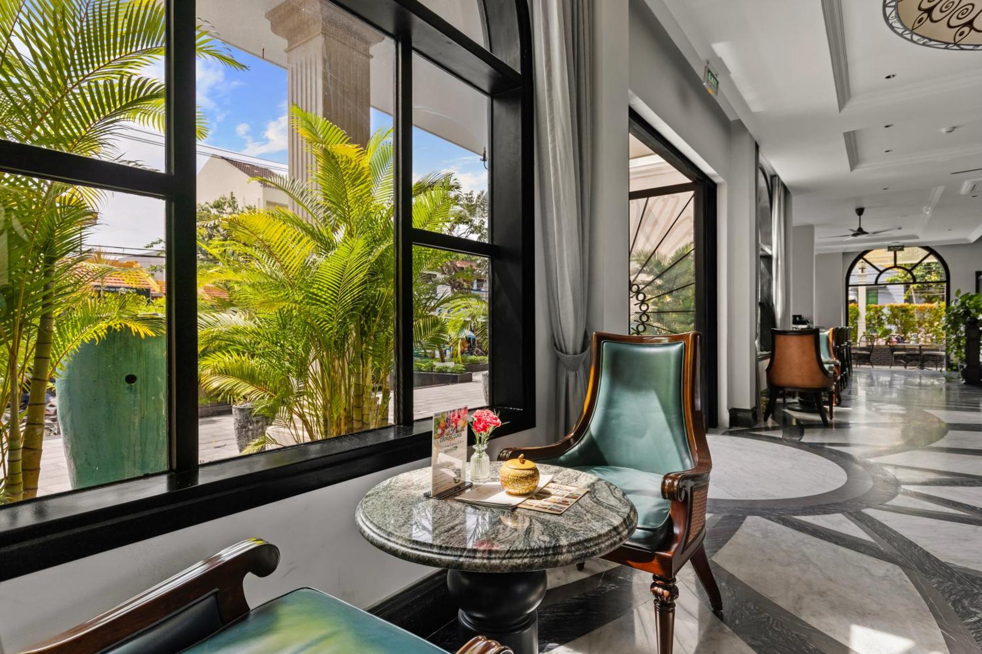 Delicacy & Hotel 4*