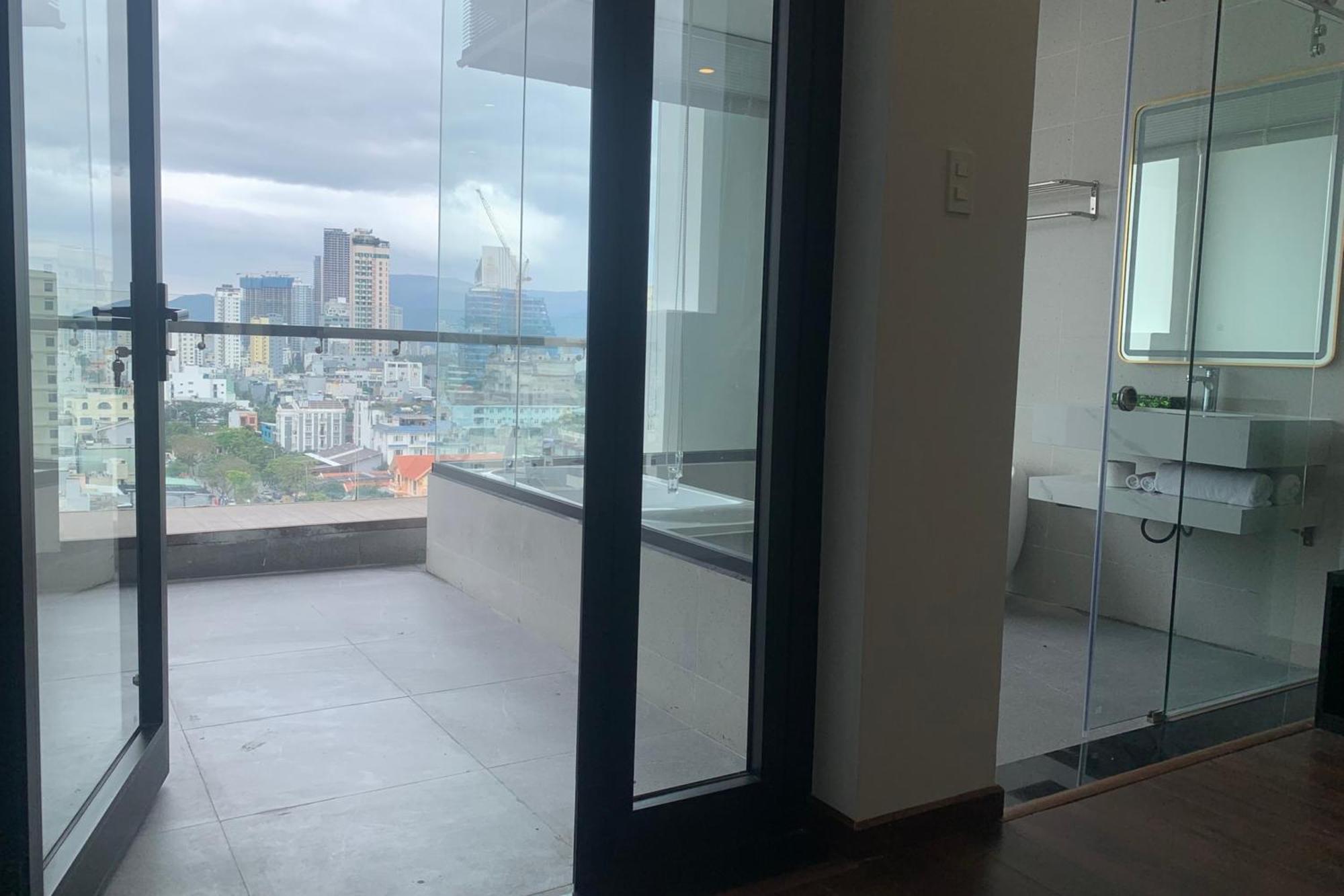 Ronal Apartment