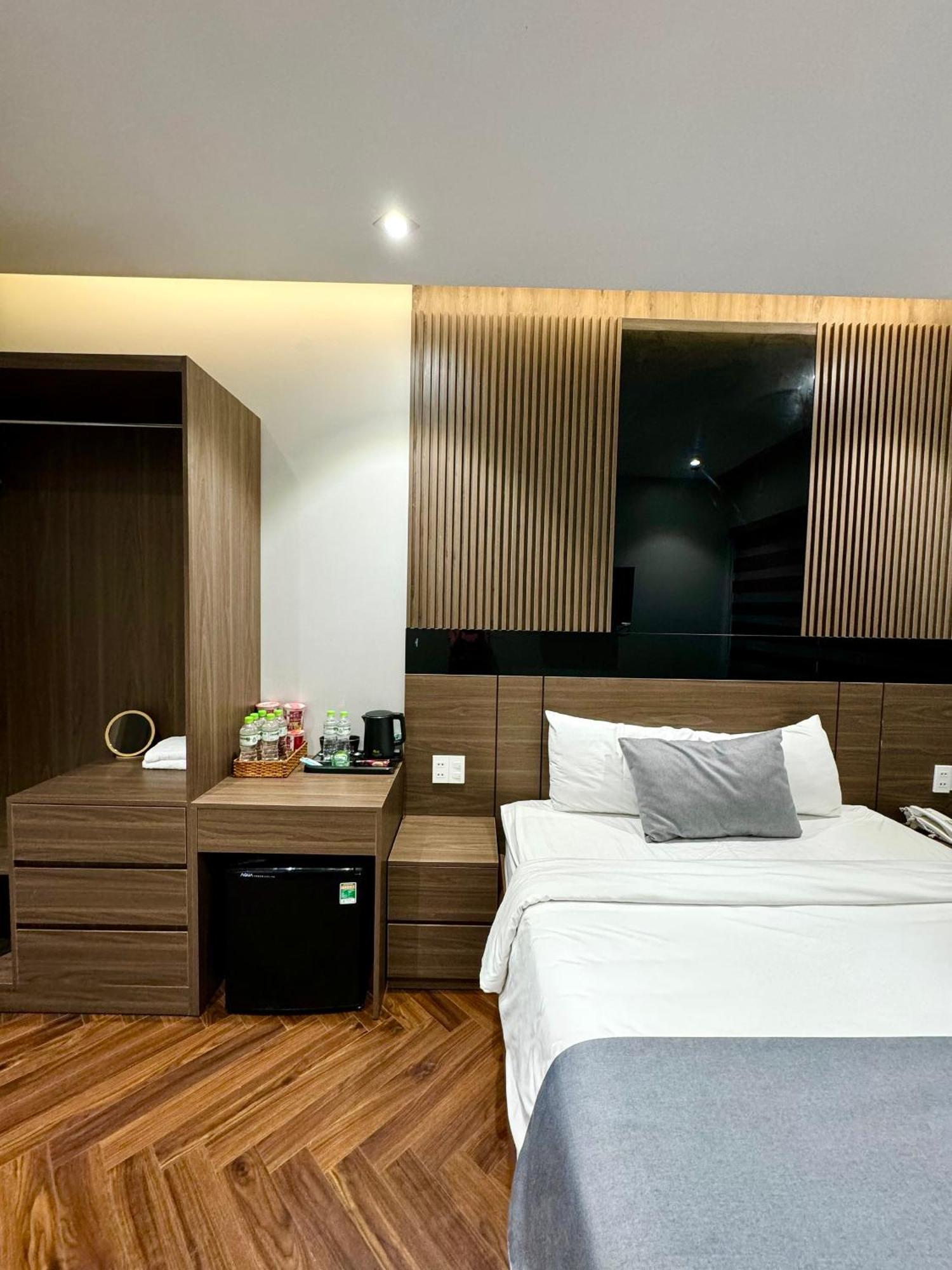Hotel Long 2