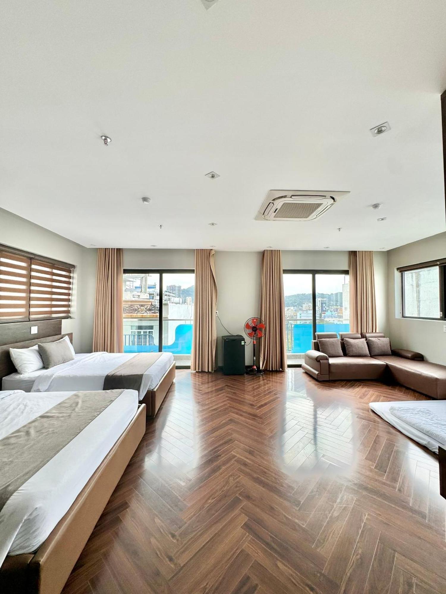 Hotel Long 2