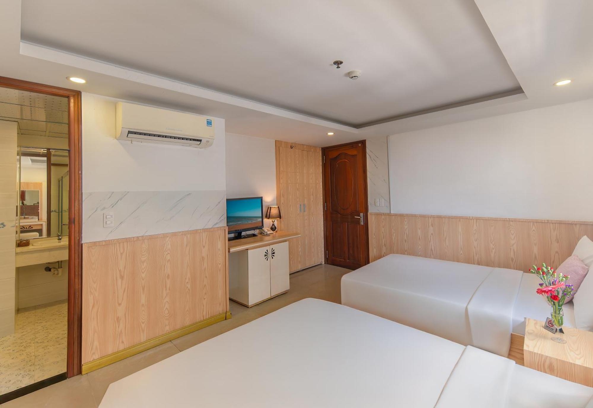 Nang Vang Hotel 2*