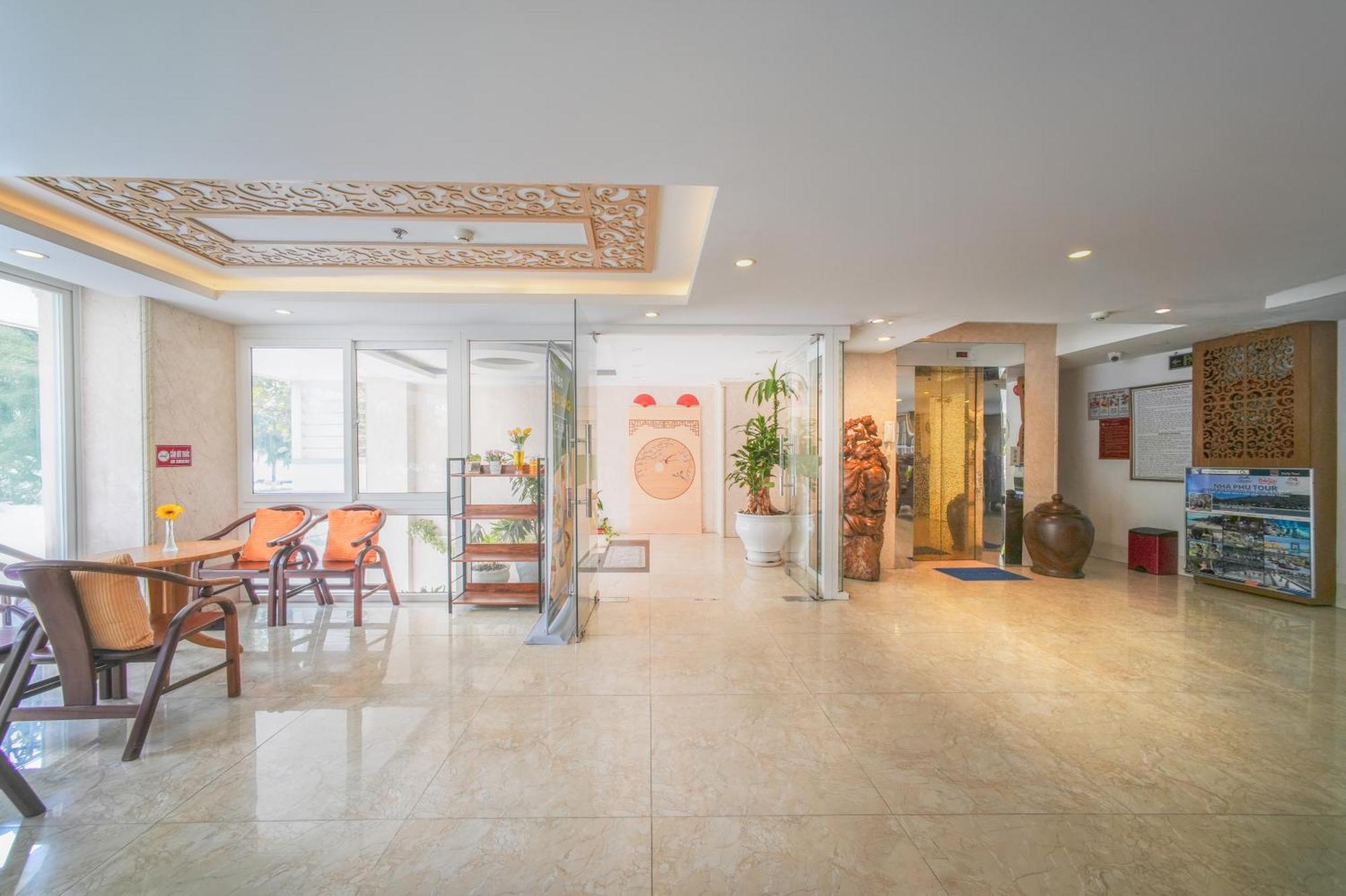 Nang Vang Hotel 2*