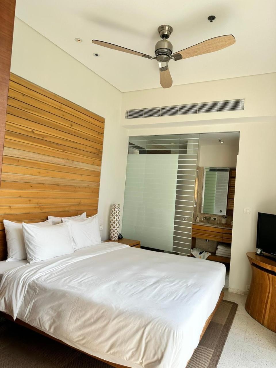 Seaview And -spa By Jt Group 