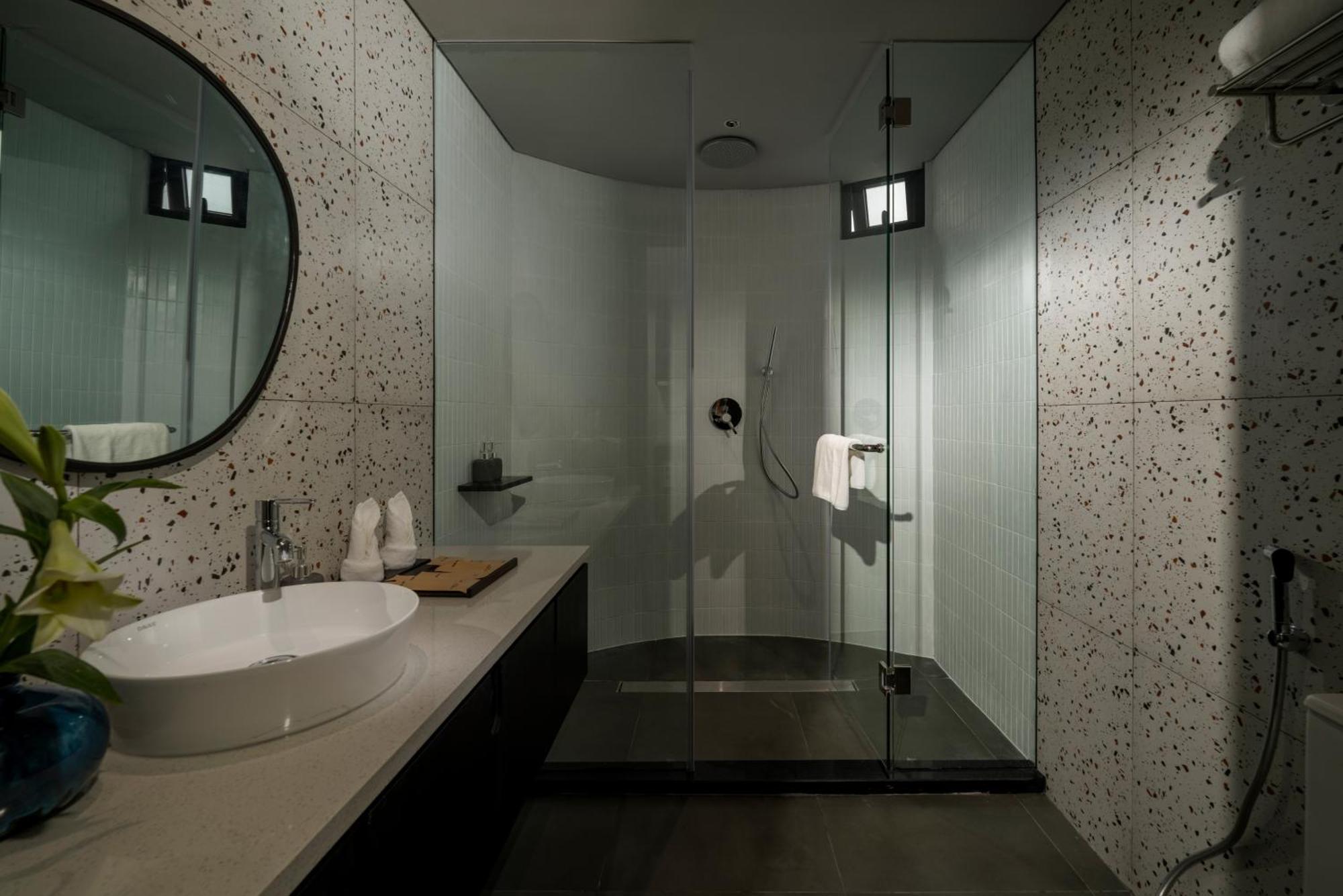 The Hem And 4* Da Nang