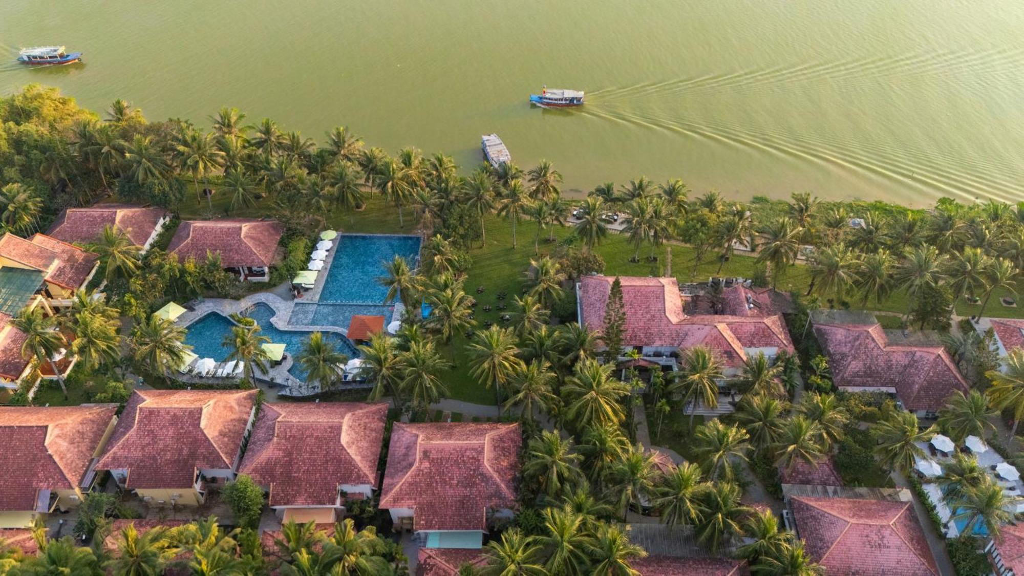 Vinh Hung Riverside Resort&spa 4*