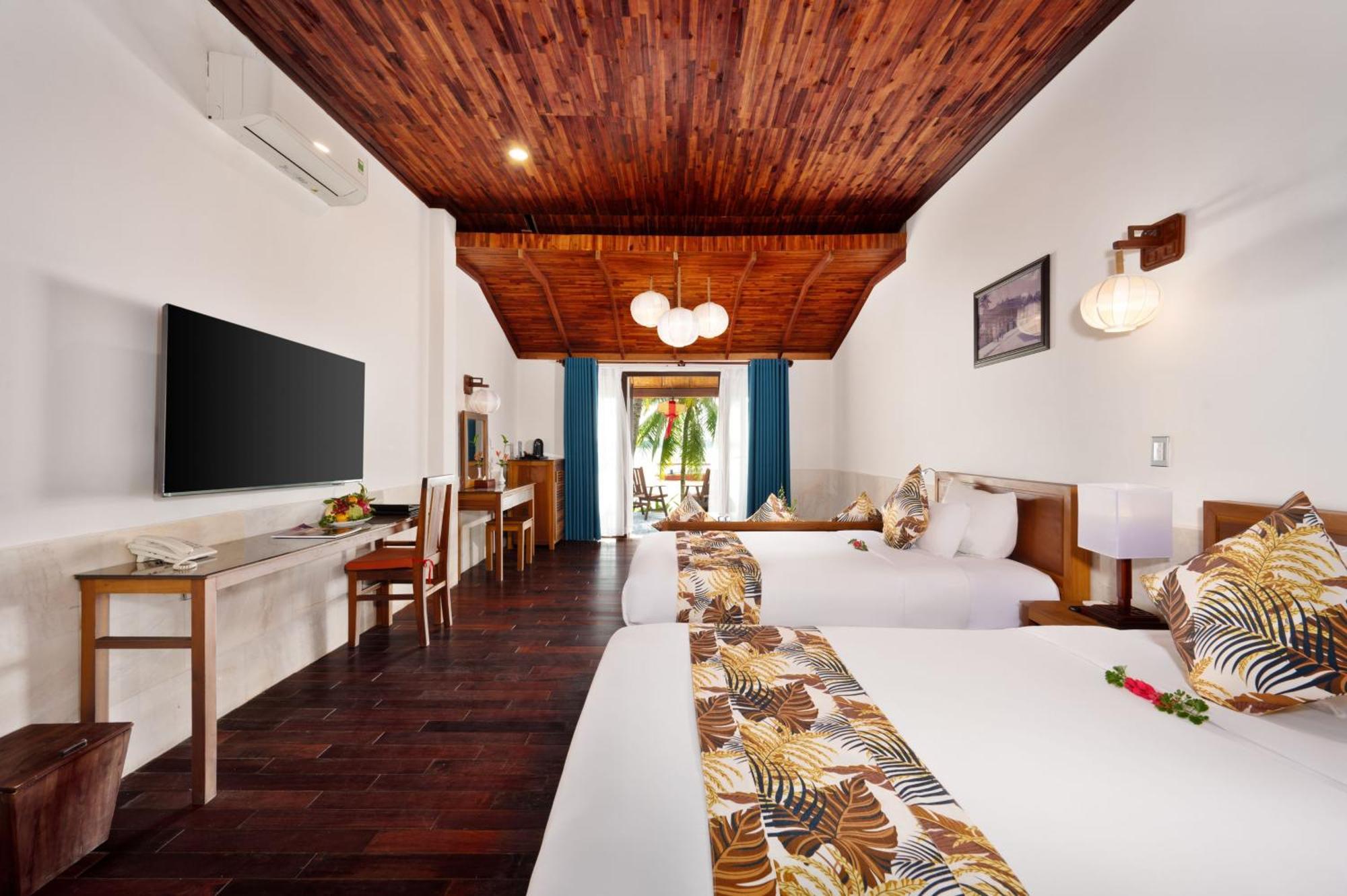 Vinh Hung Riverside Resort&spa Resort 4*