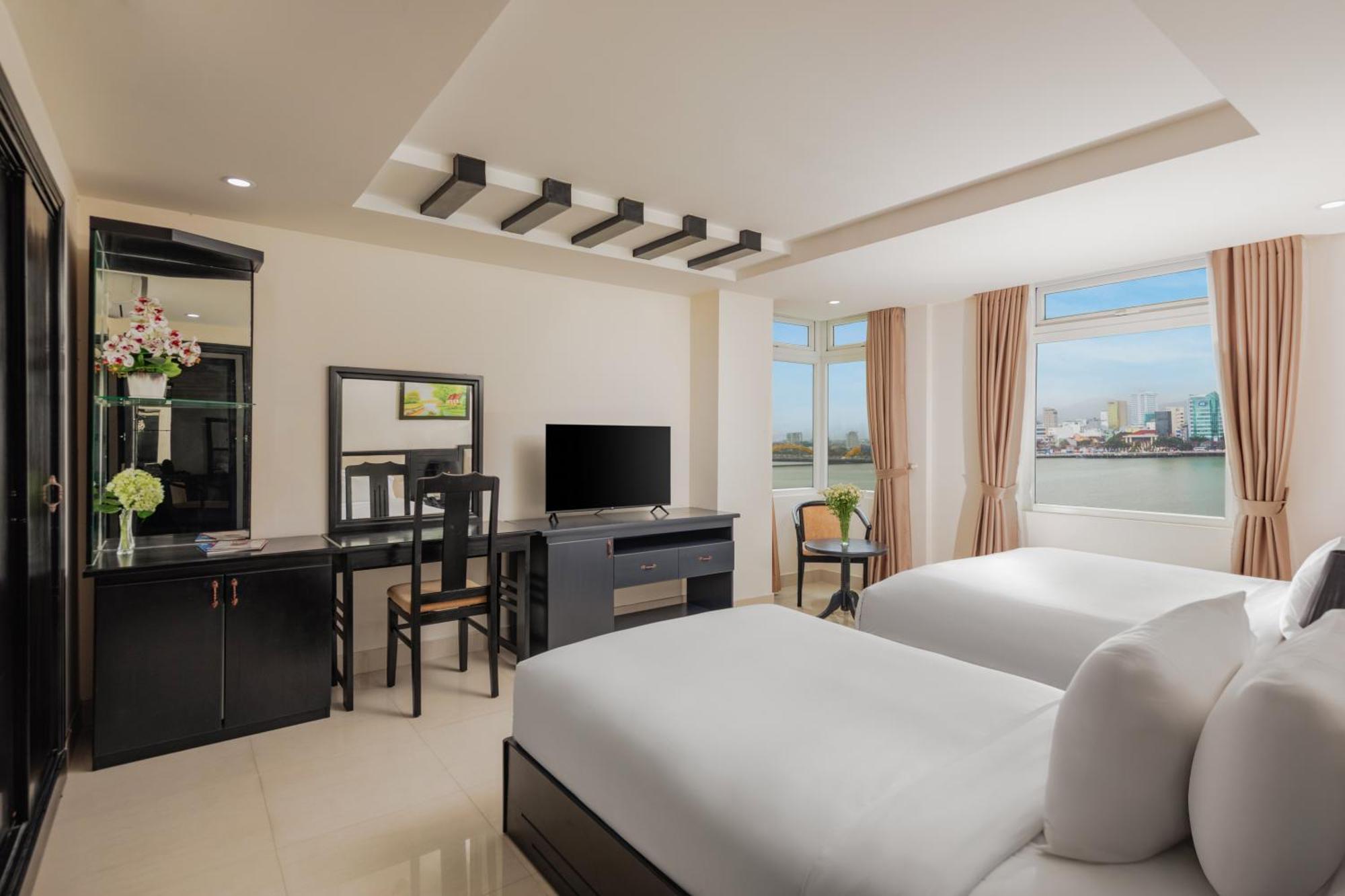 Hotel Kay - Near Dragon Bridge 3*