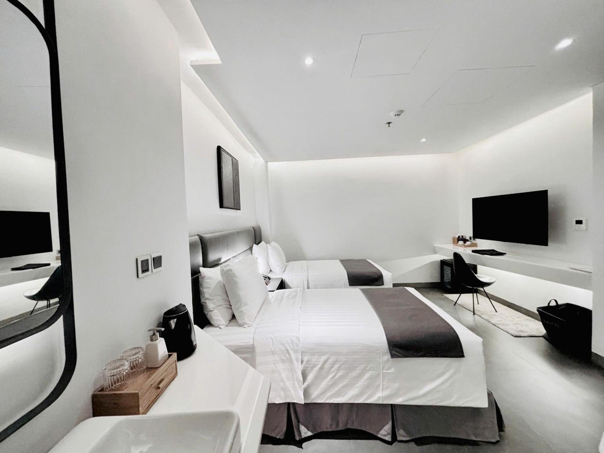 Legend Boutique 3*