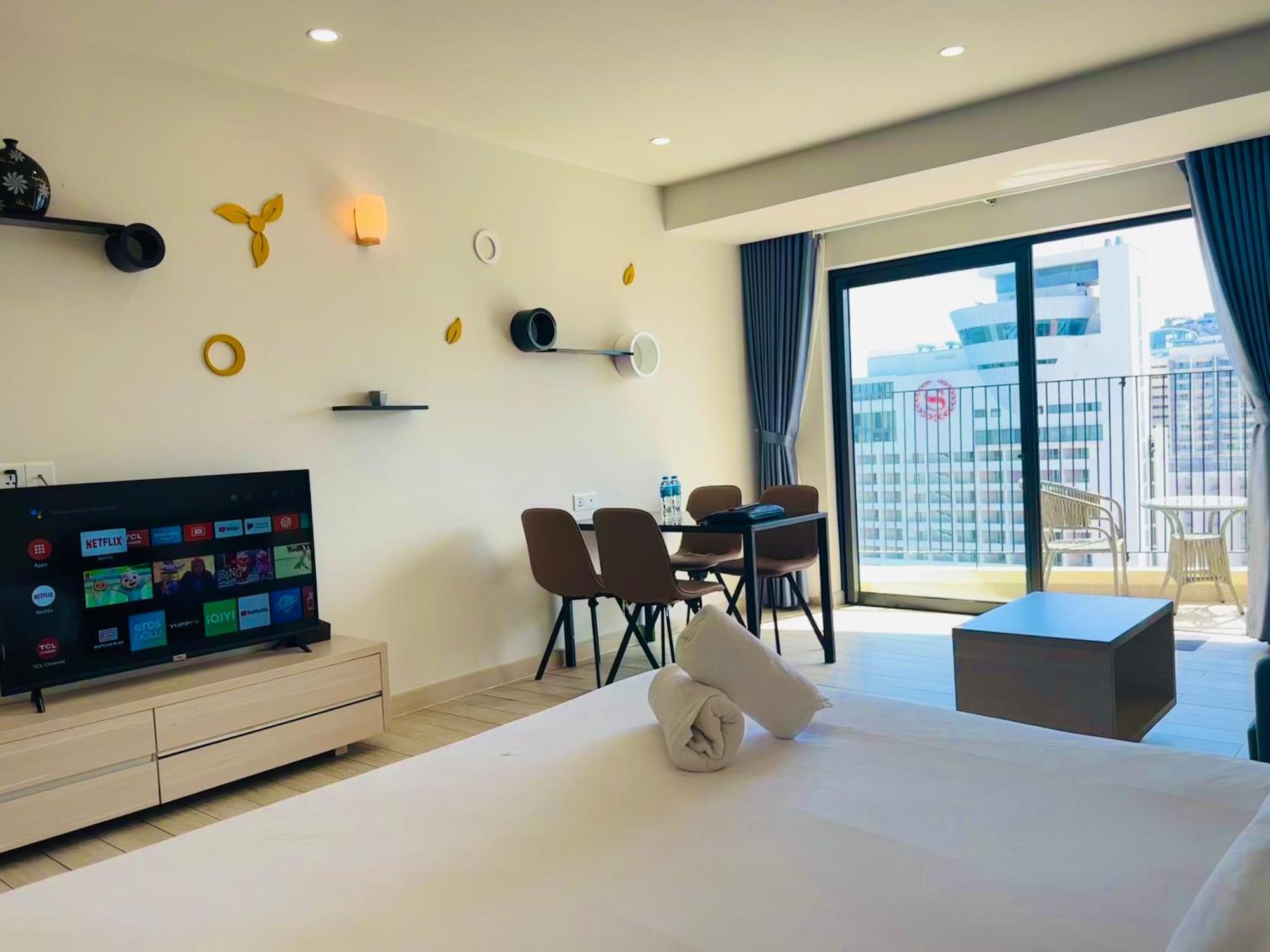 Gold Coast Luxury Beachfront Apartment Nha Trang