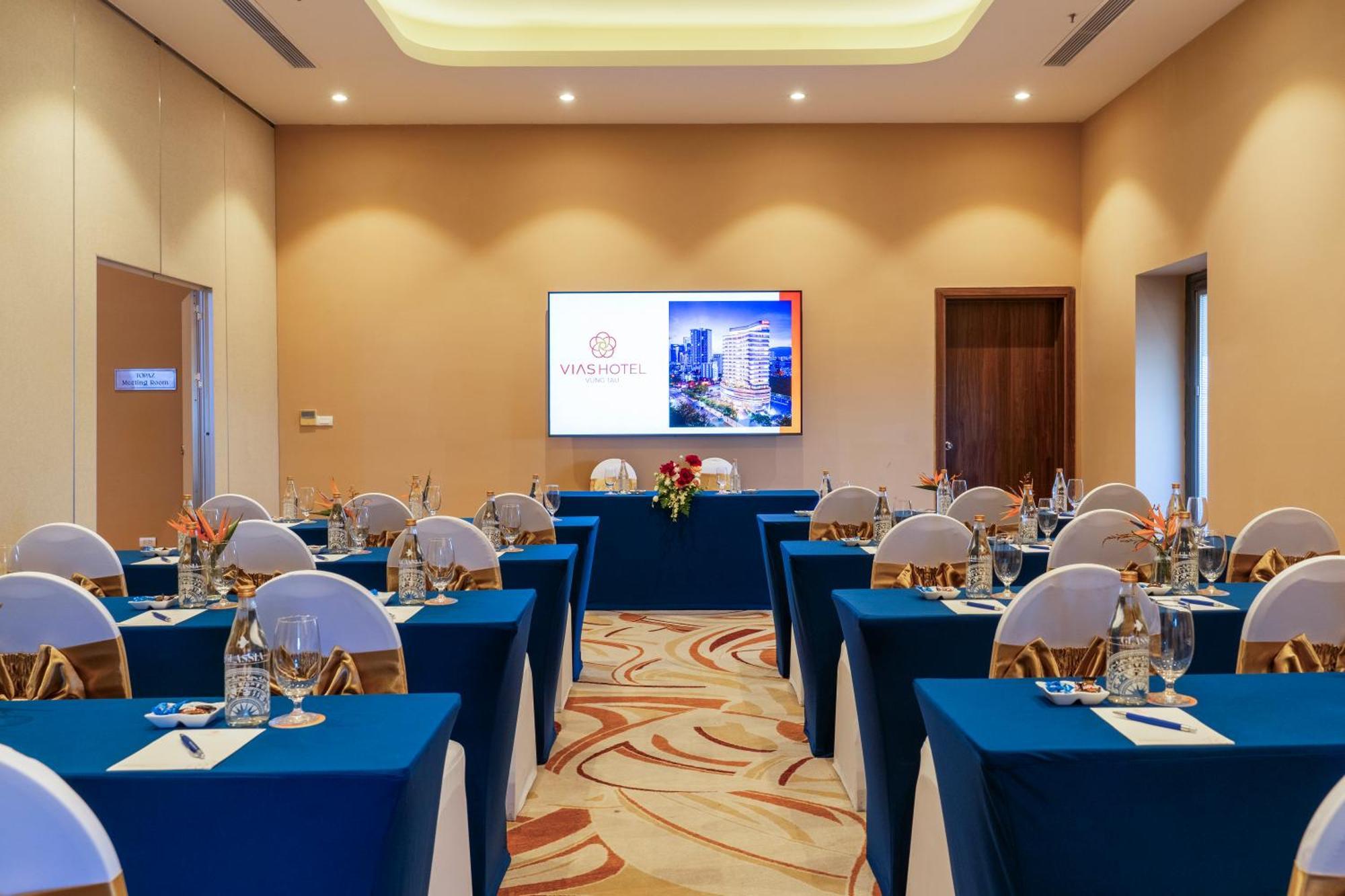 Vias - Transportation Included Hotel