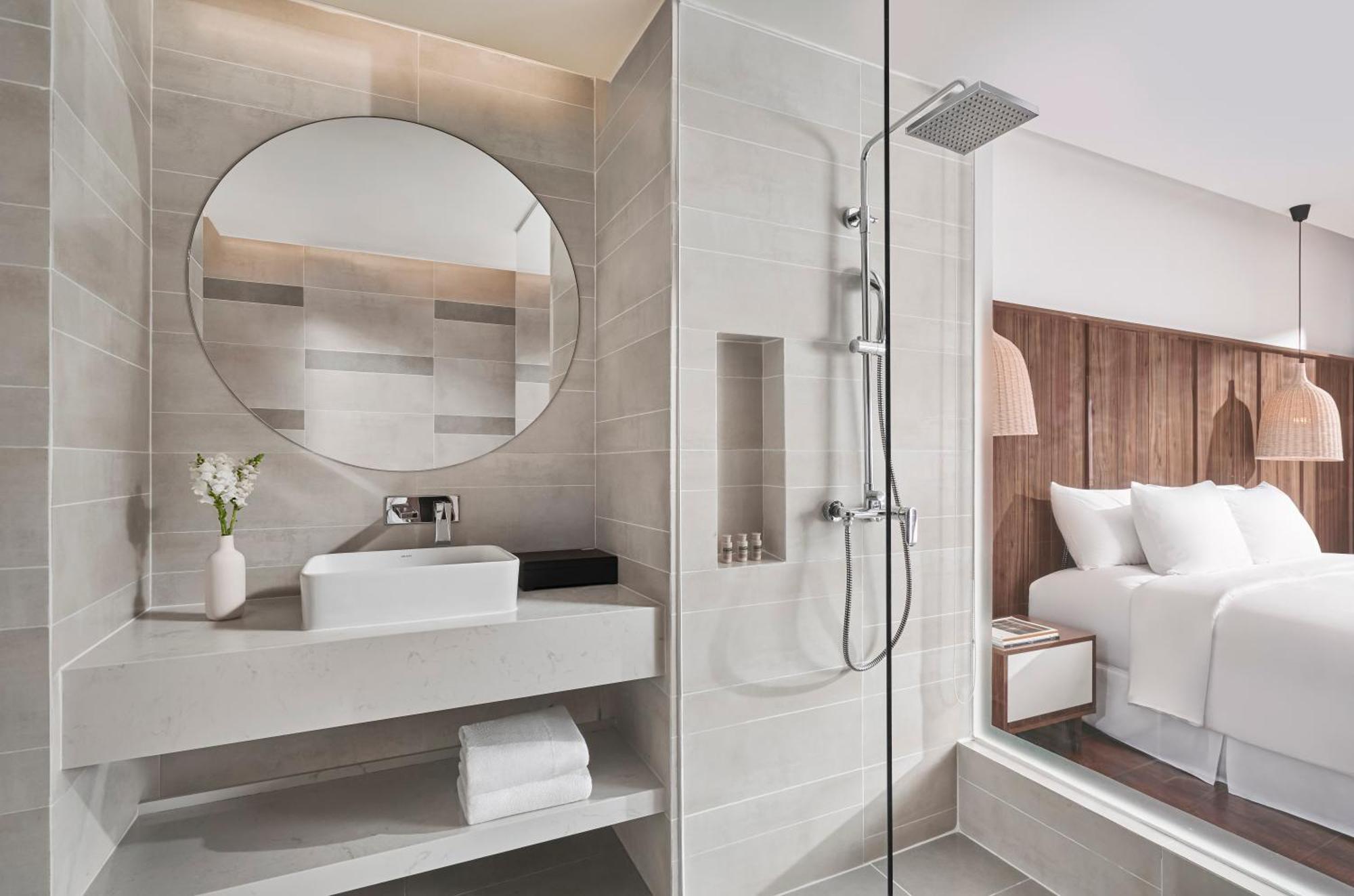 Vias - Transportation Included Hotel