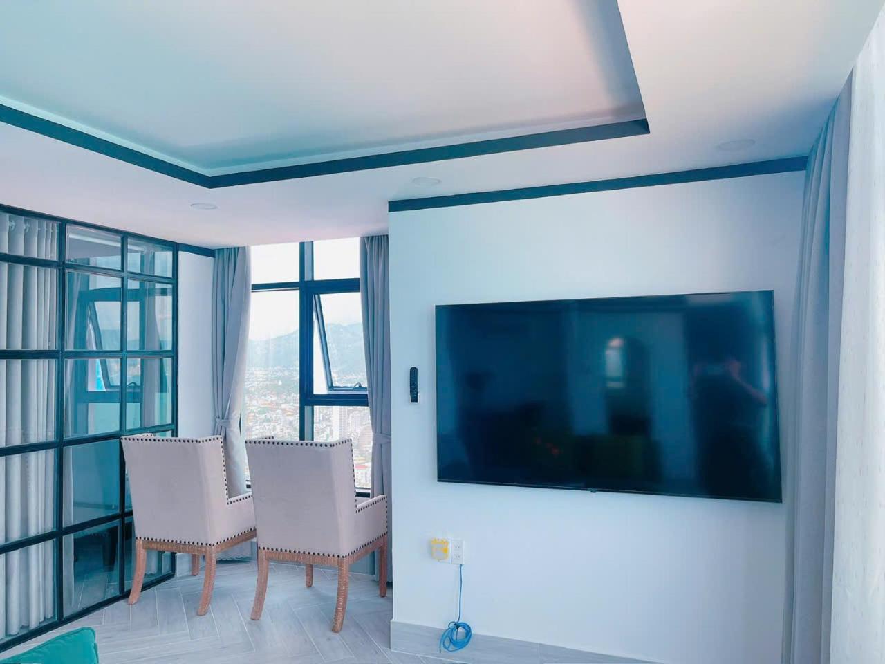 Gold Apartment