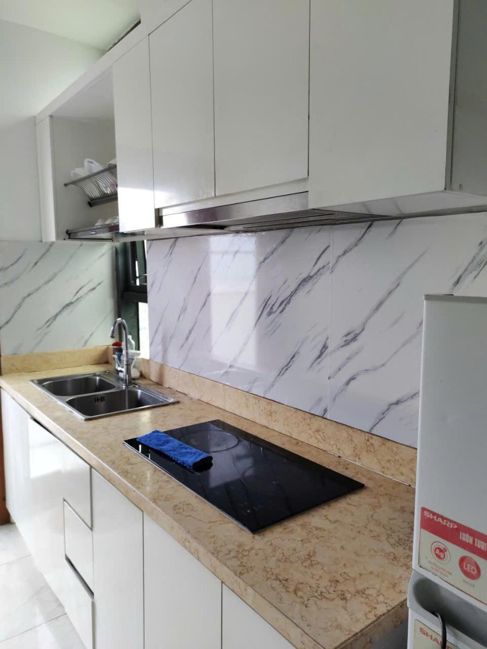 Gold Apartment *