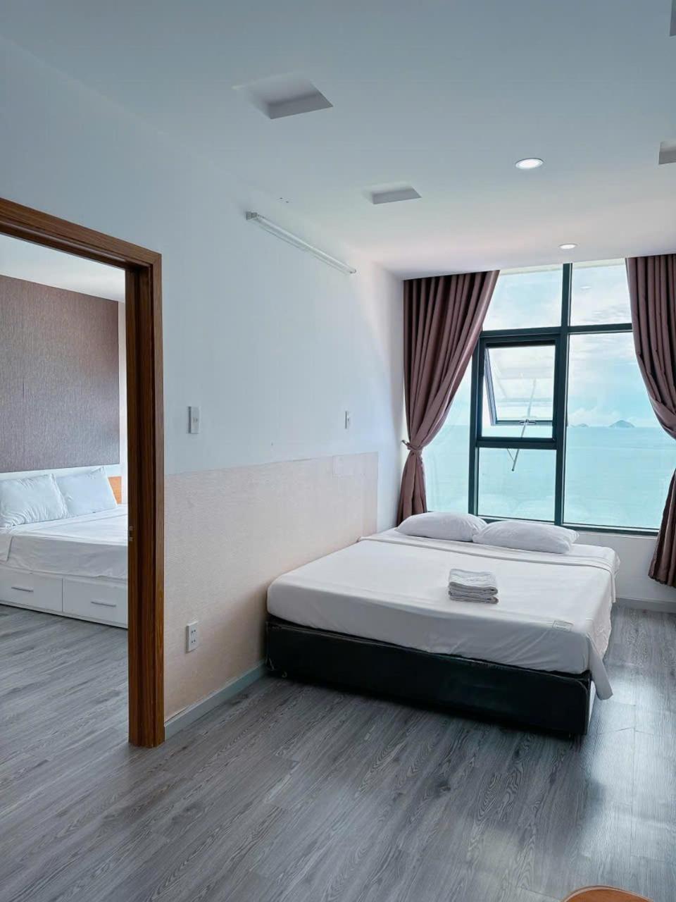 Gold Apartment