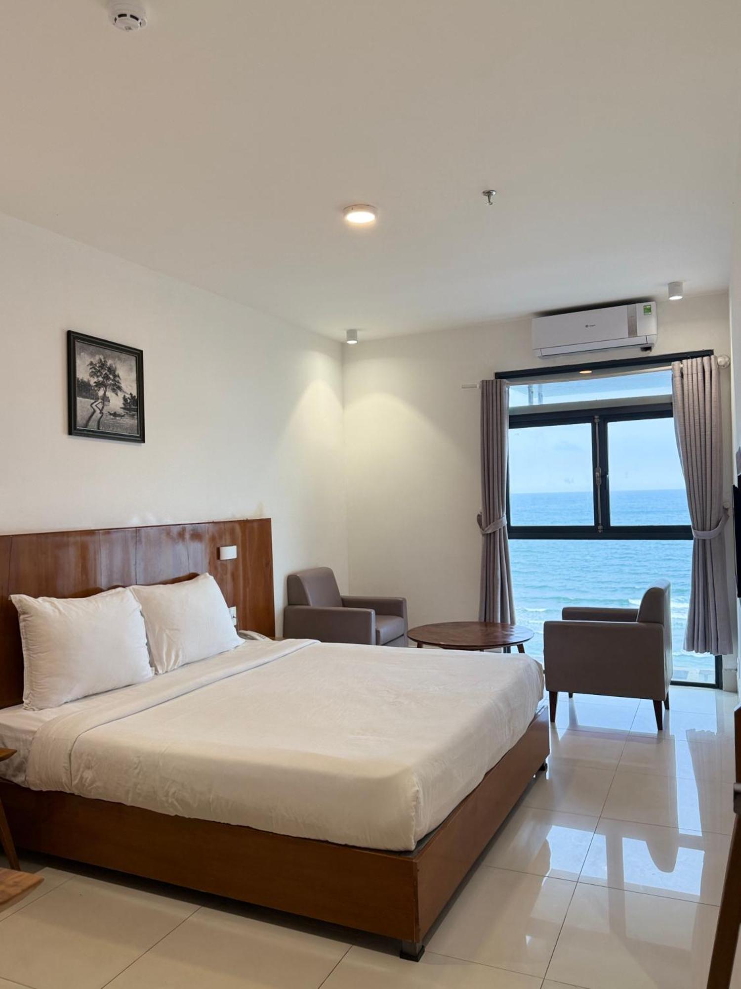 Bay Khách sạn Đà Nẵng