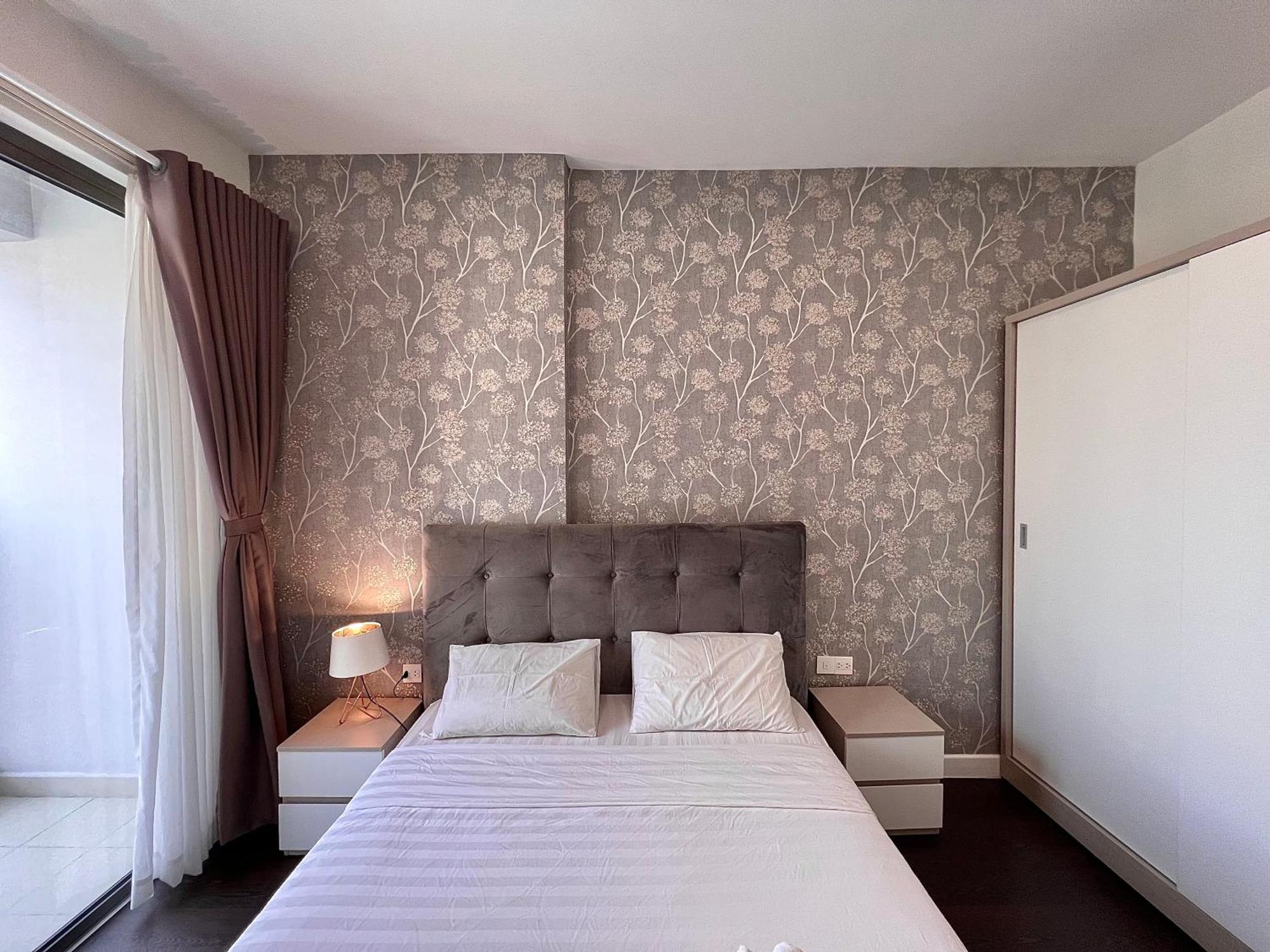 Saigon Banhada - Rivergate - Infinity Pool Apartment