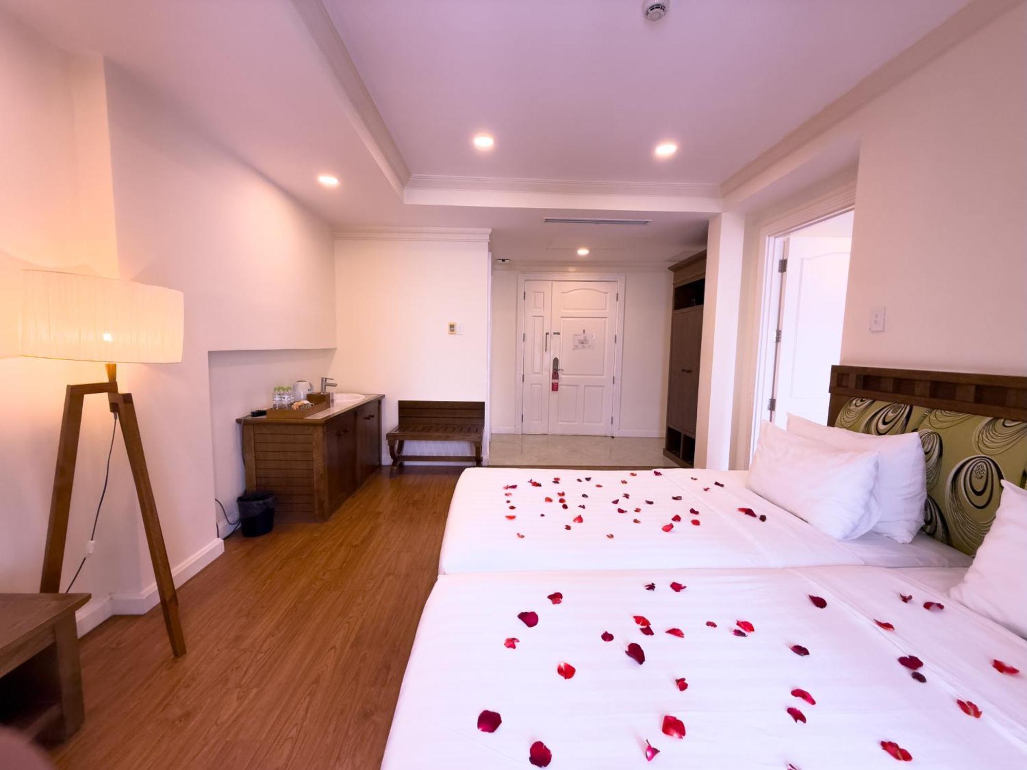 Phoenix Khách sạn