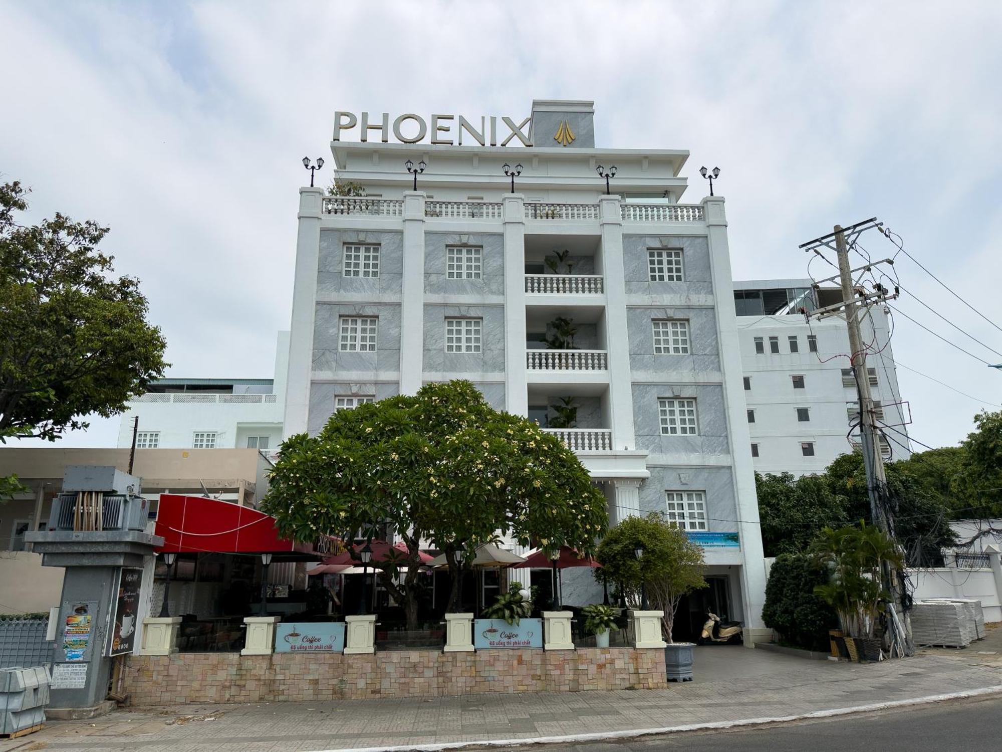 Phoenix Khách sạn 3*