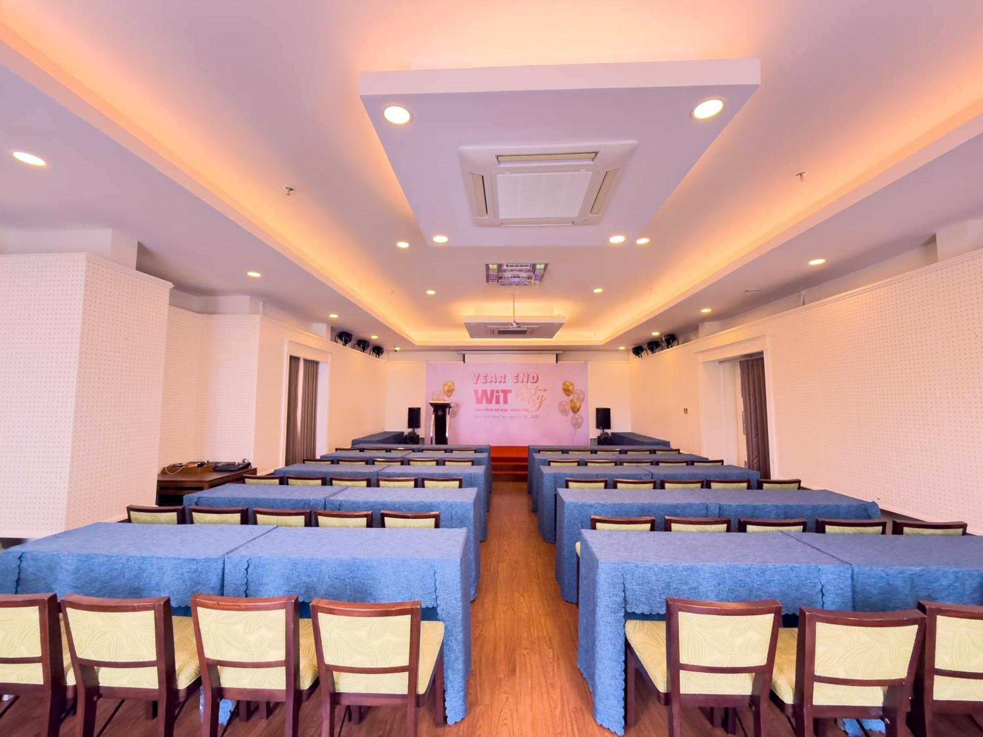 Khách sạn Phoenix 3*