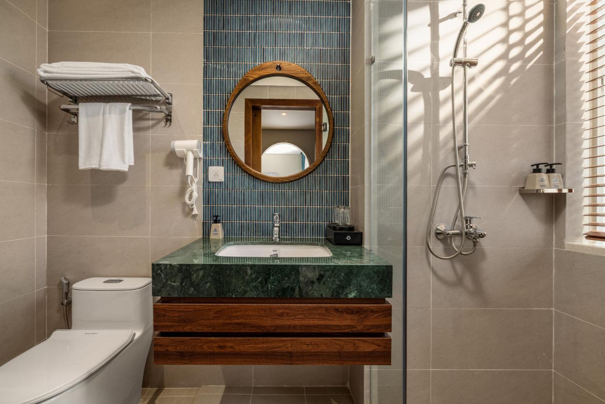 Spring Breeze Hotel 4*