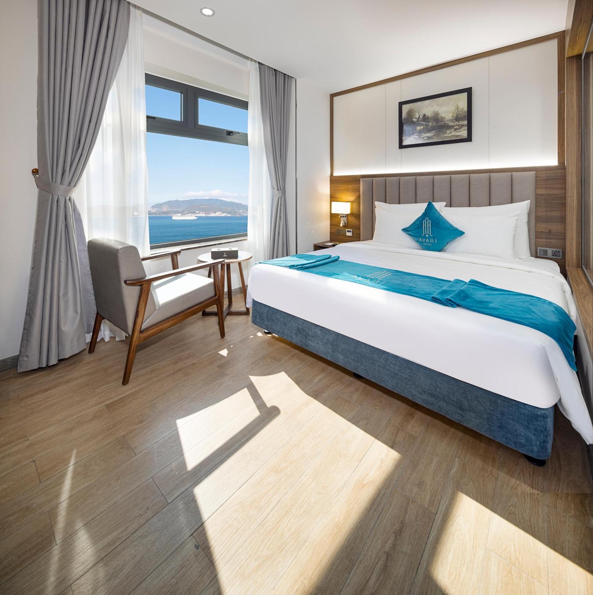 Avari Hotel