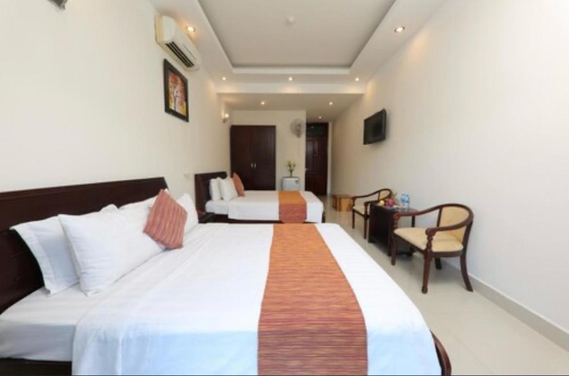Dream Hotel