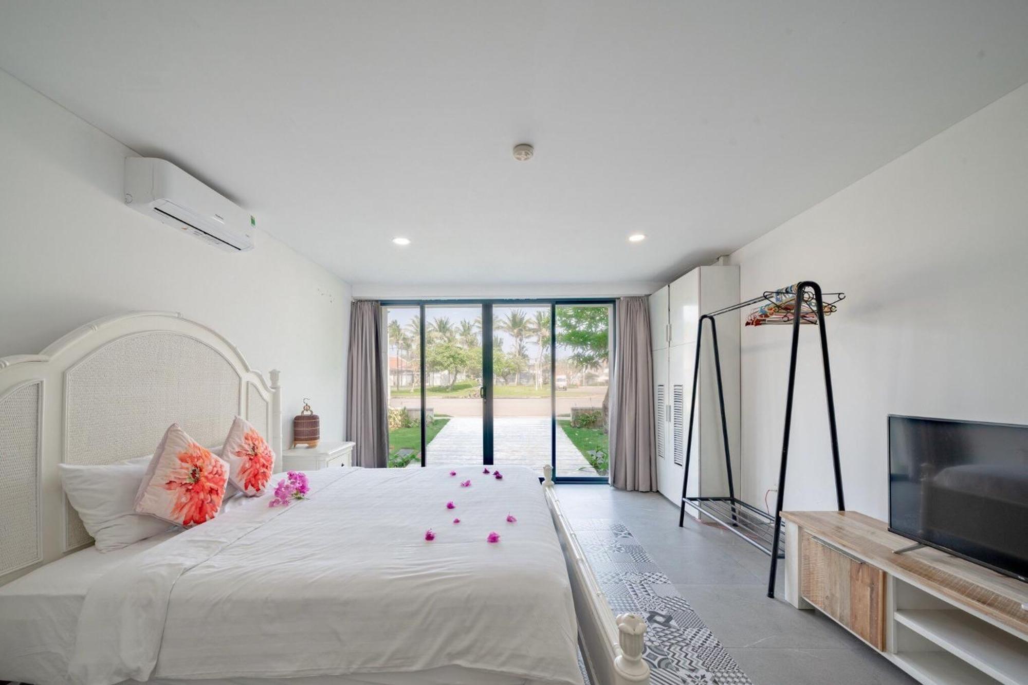 The Ocean Villa *