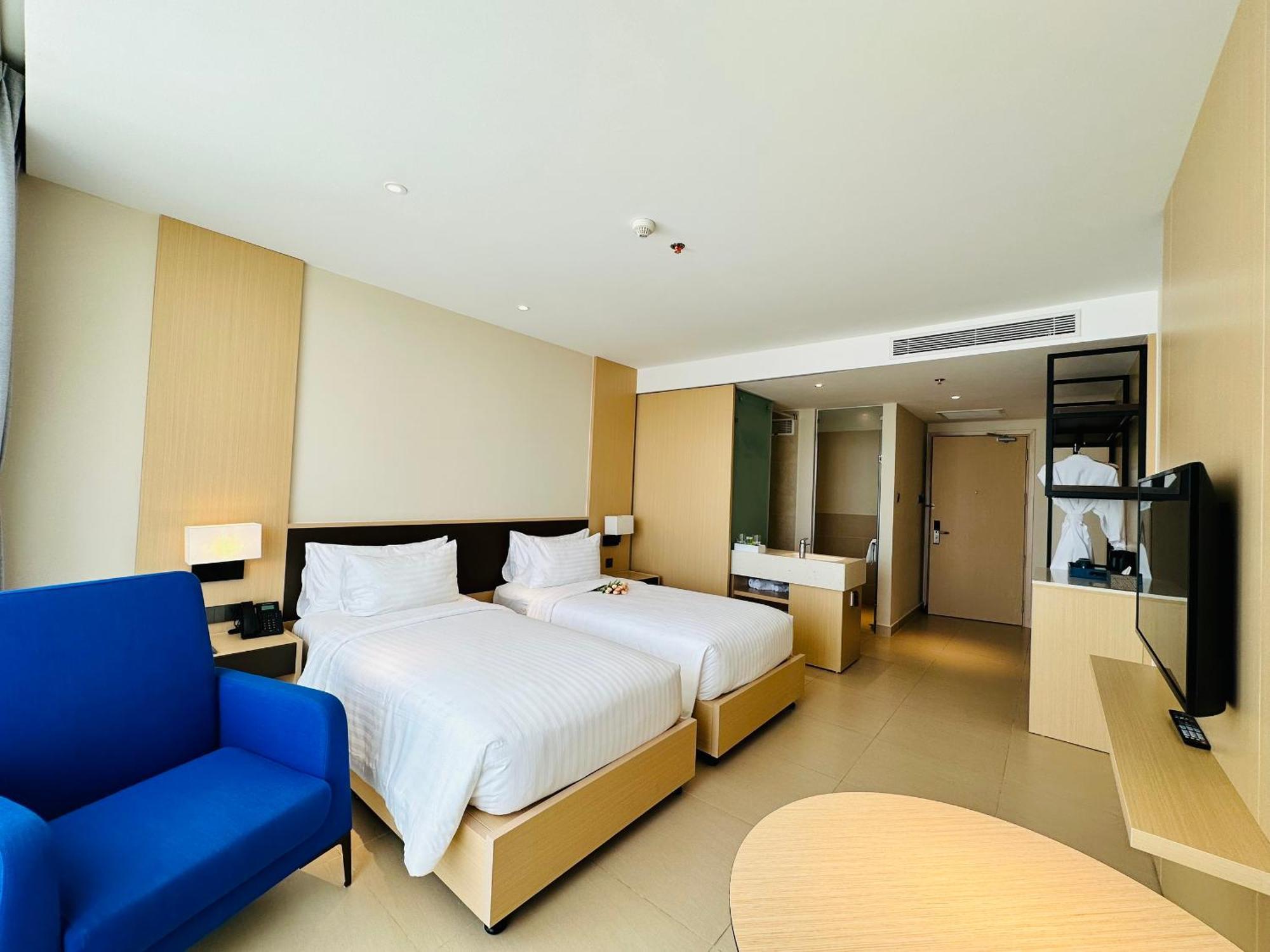 Hotel The Kh Cam Ranh Nha Trang Beachside 5*