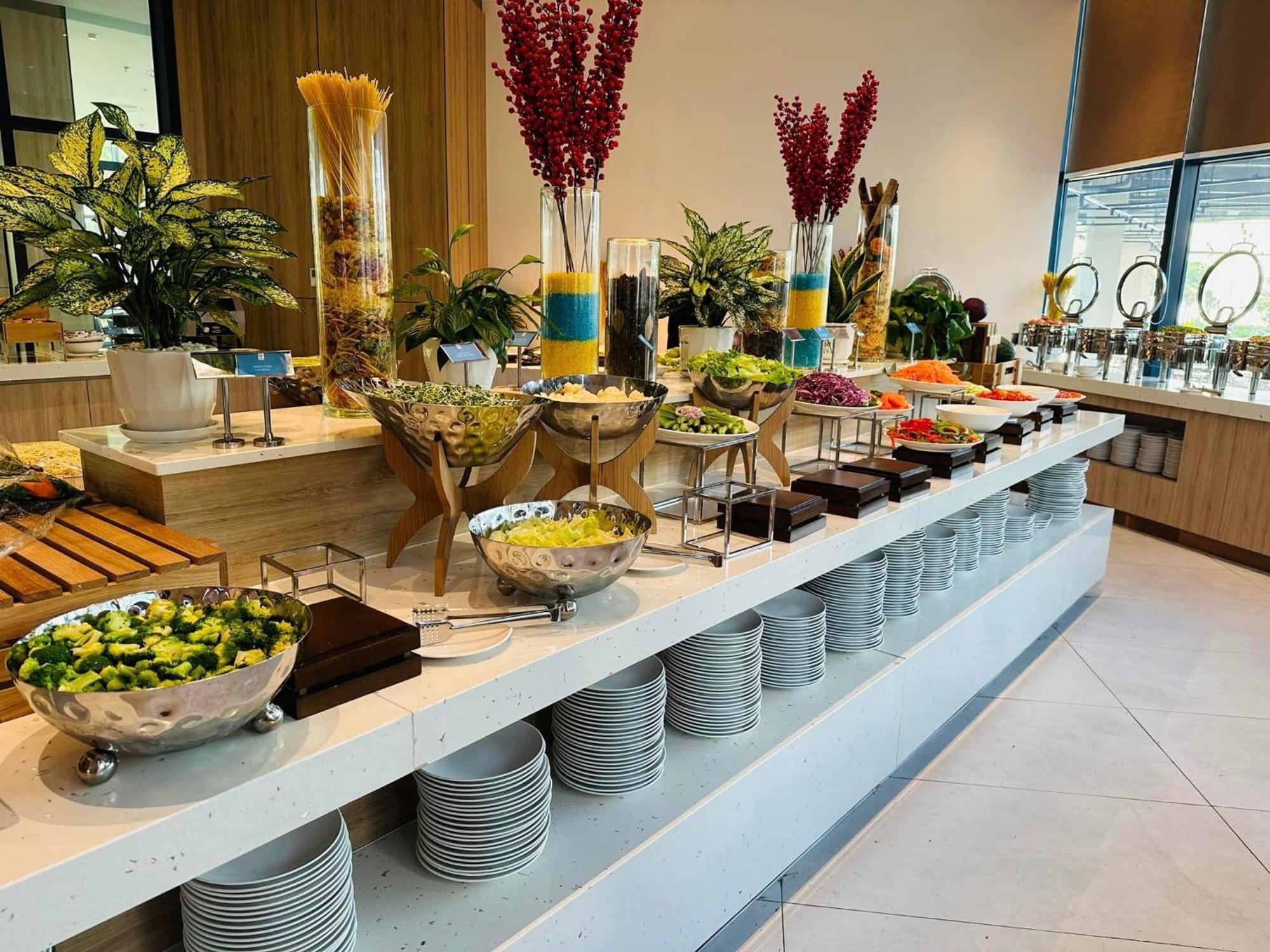 The Kh Cam Ranh Nha Trang Beachside Hotel