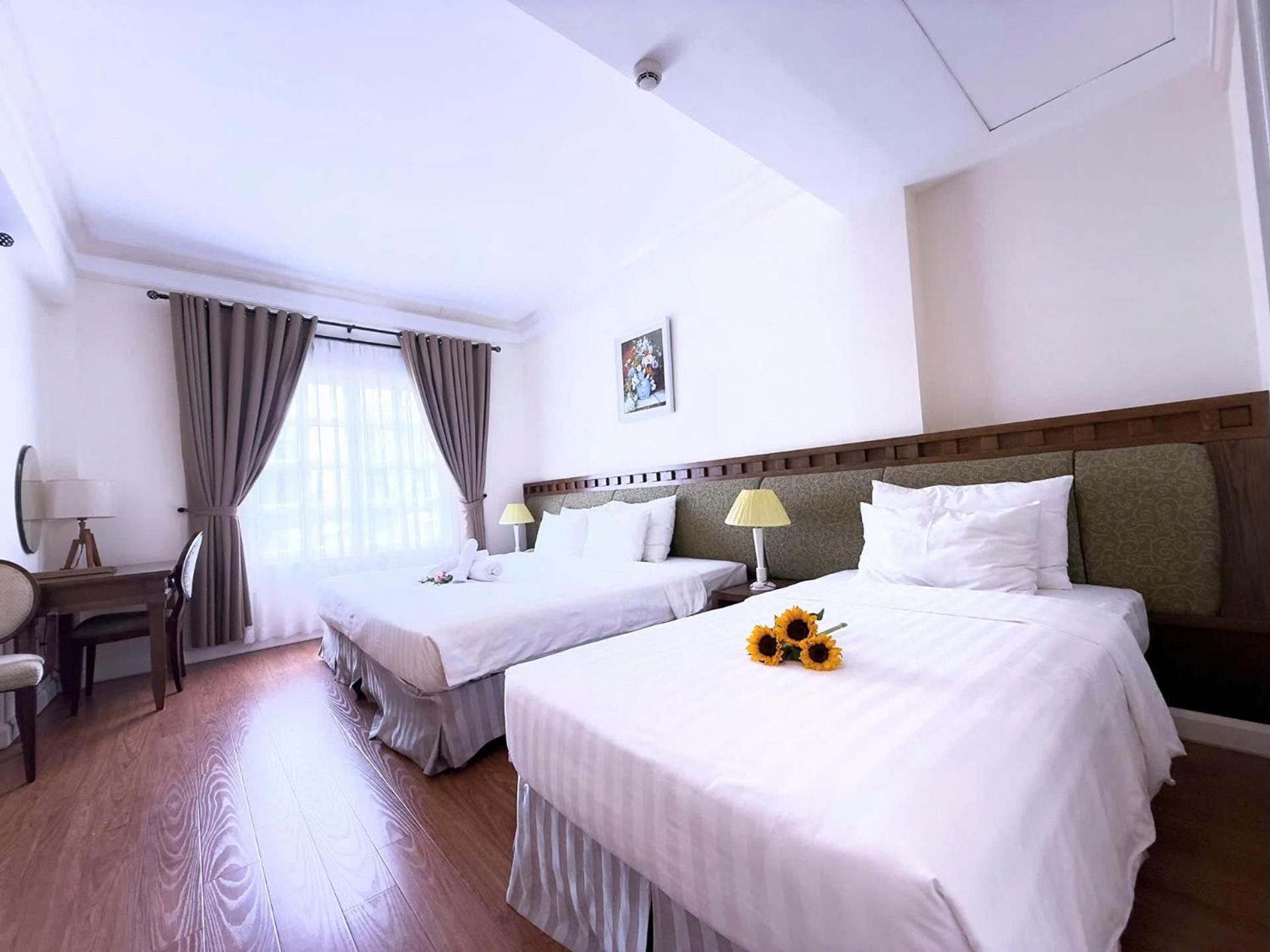 Phoenix Khách sạn 3*