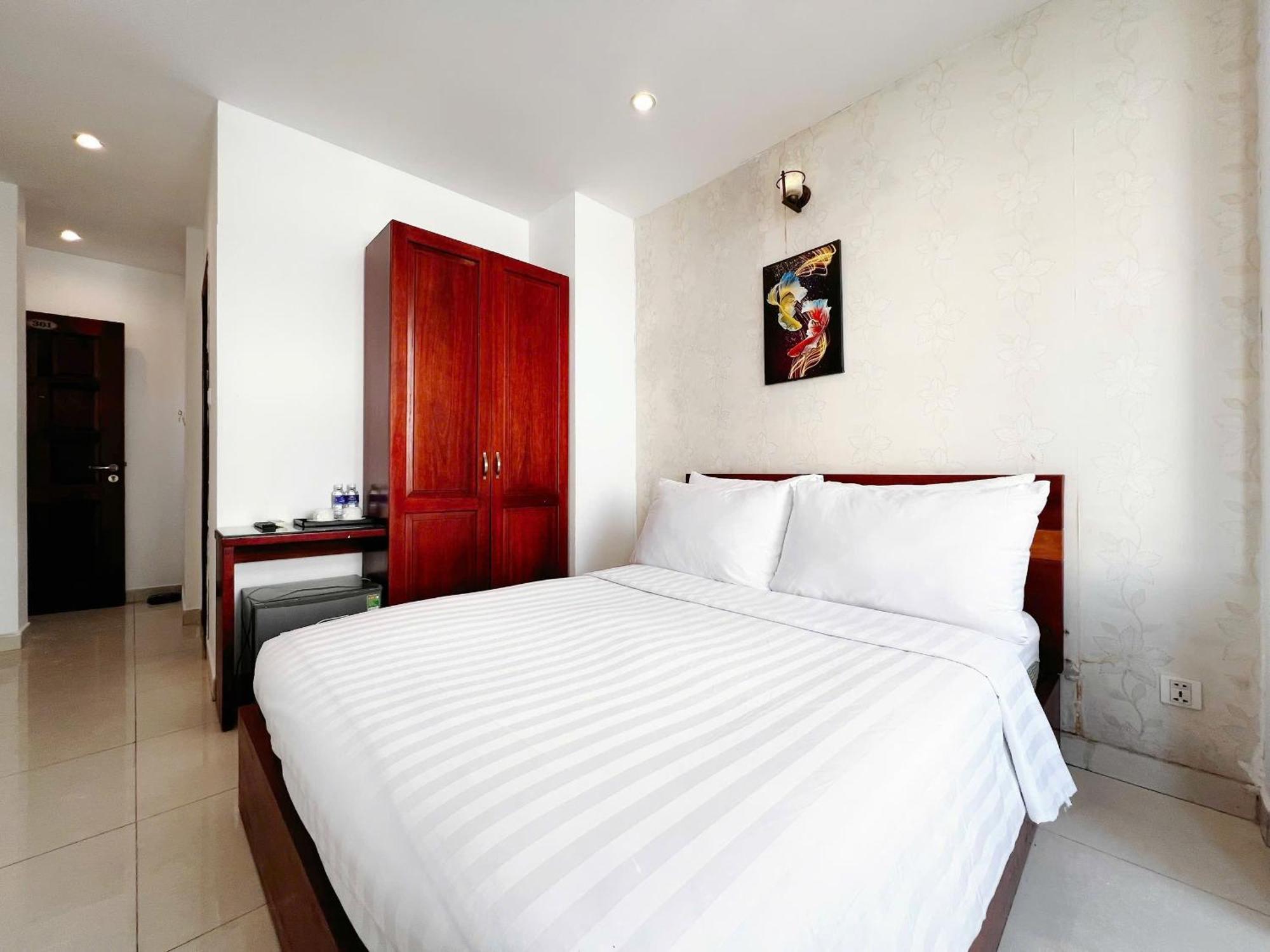 Saigon Europe 3*