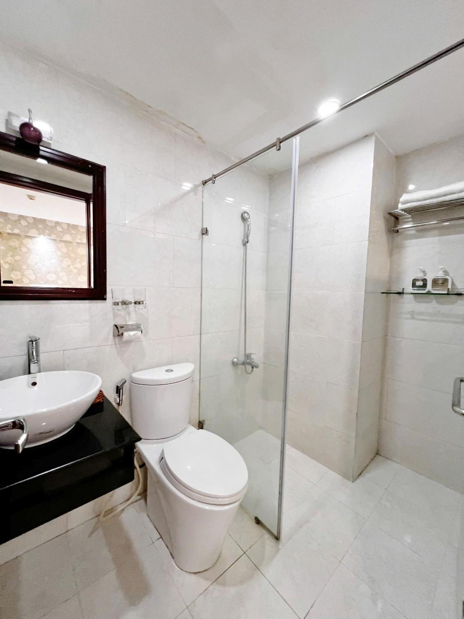 Khách sạn Saigon Europe 3*