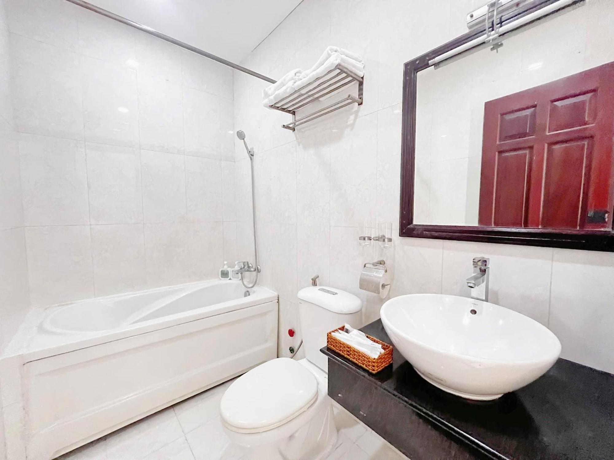 Khách sạn Saigon Europe 3*