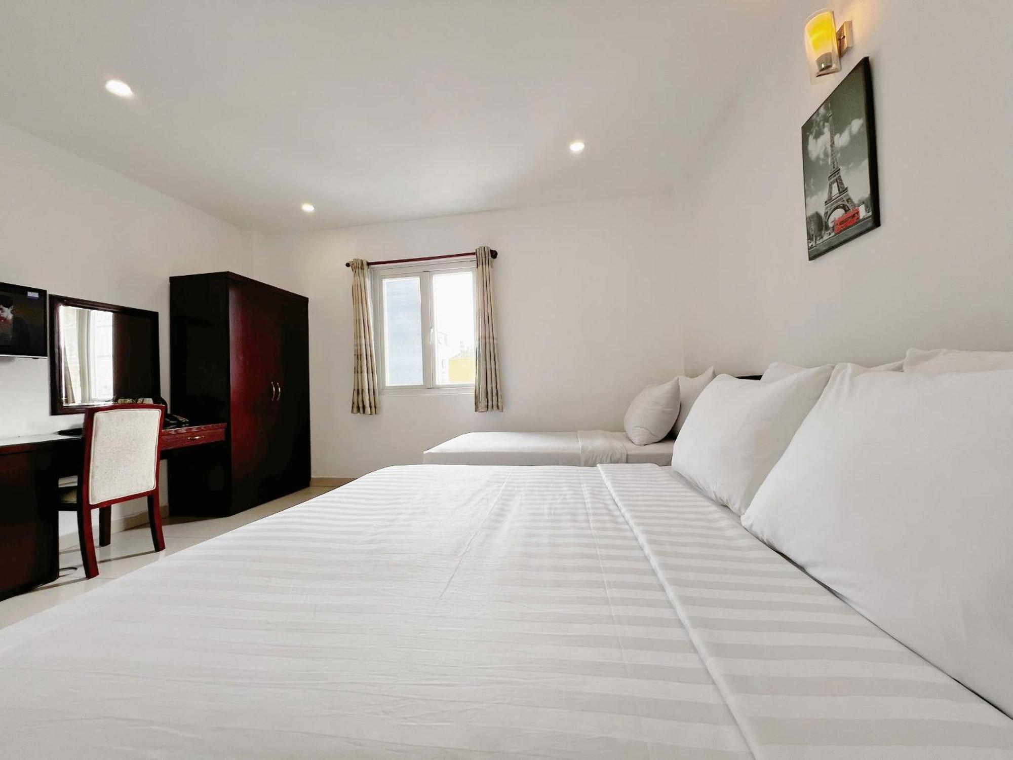Khách sạn Saigon Europe 3*