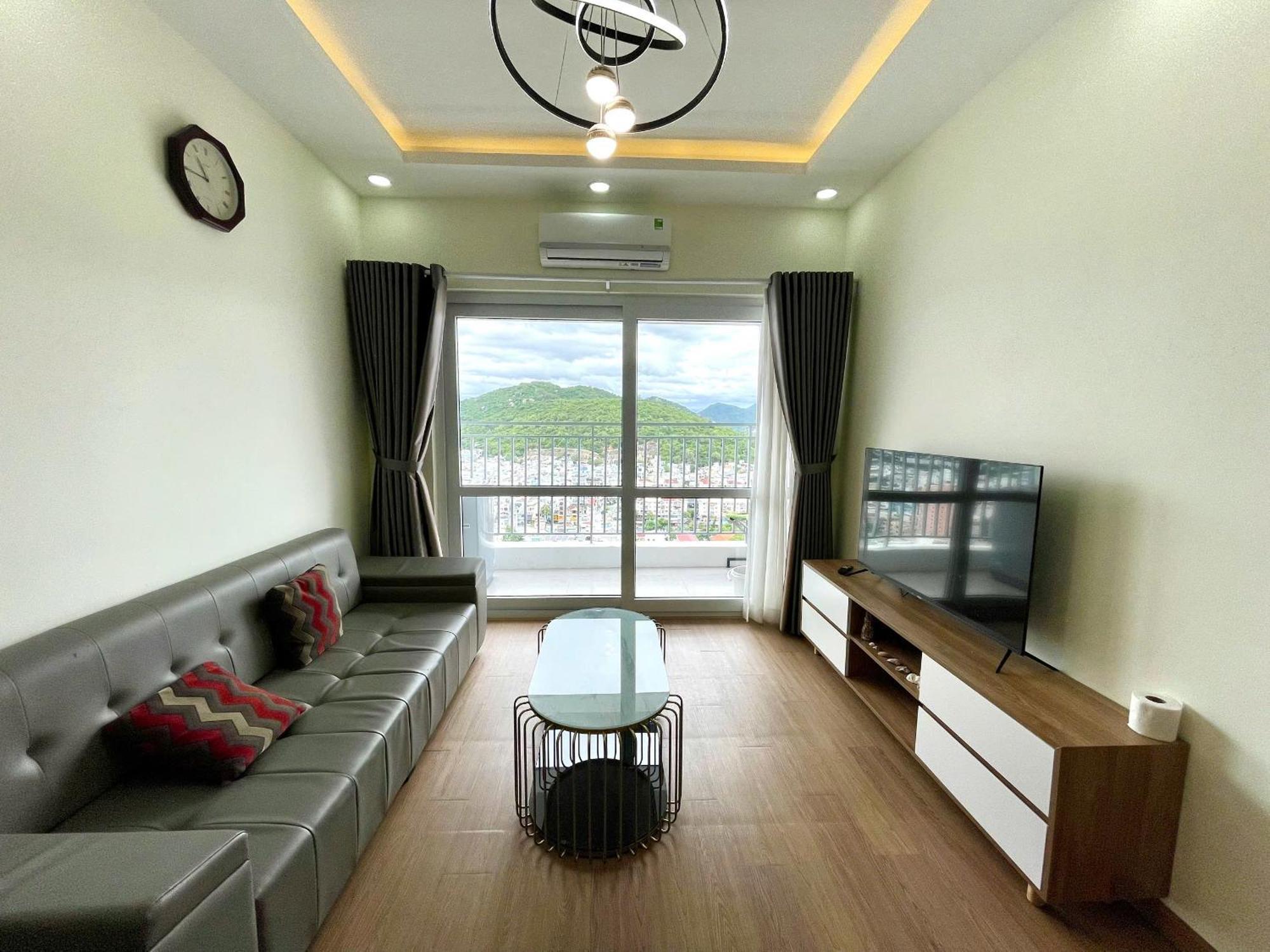 Beachfront Hon Chong Apartment