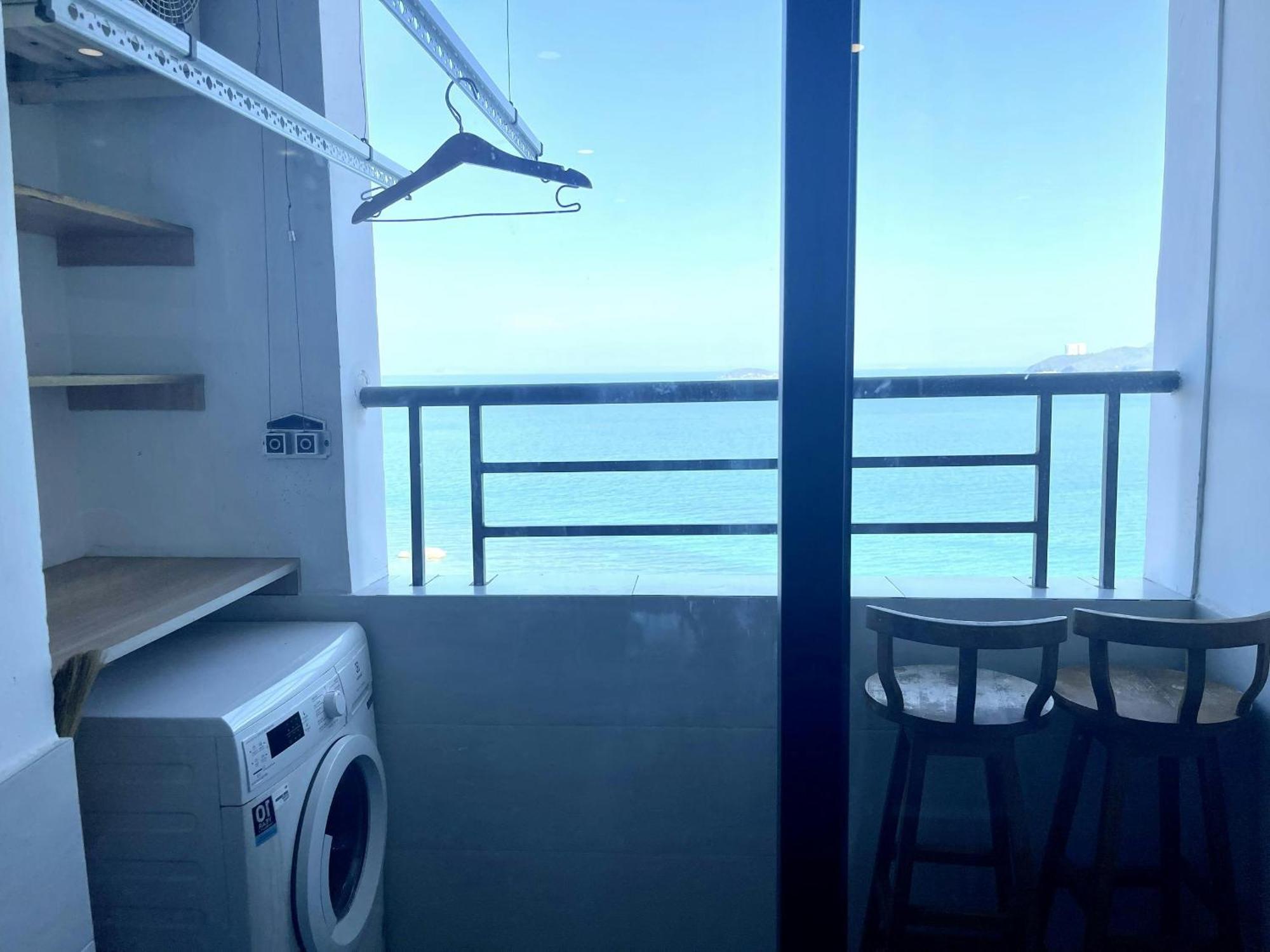 Beachfront Hon Chong Apartment Nha Trang
