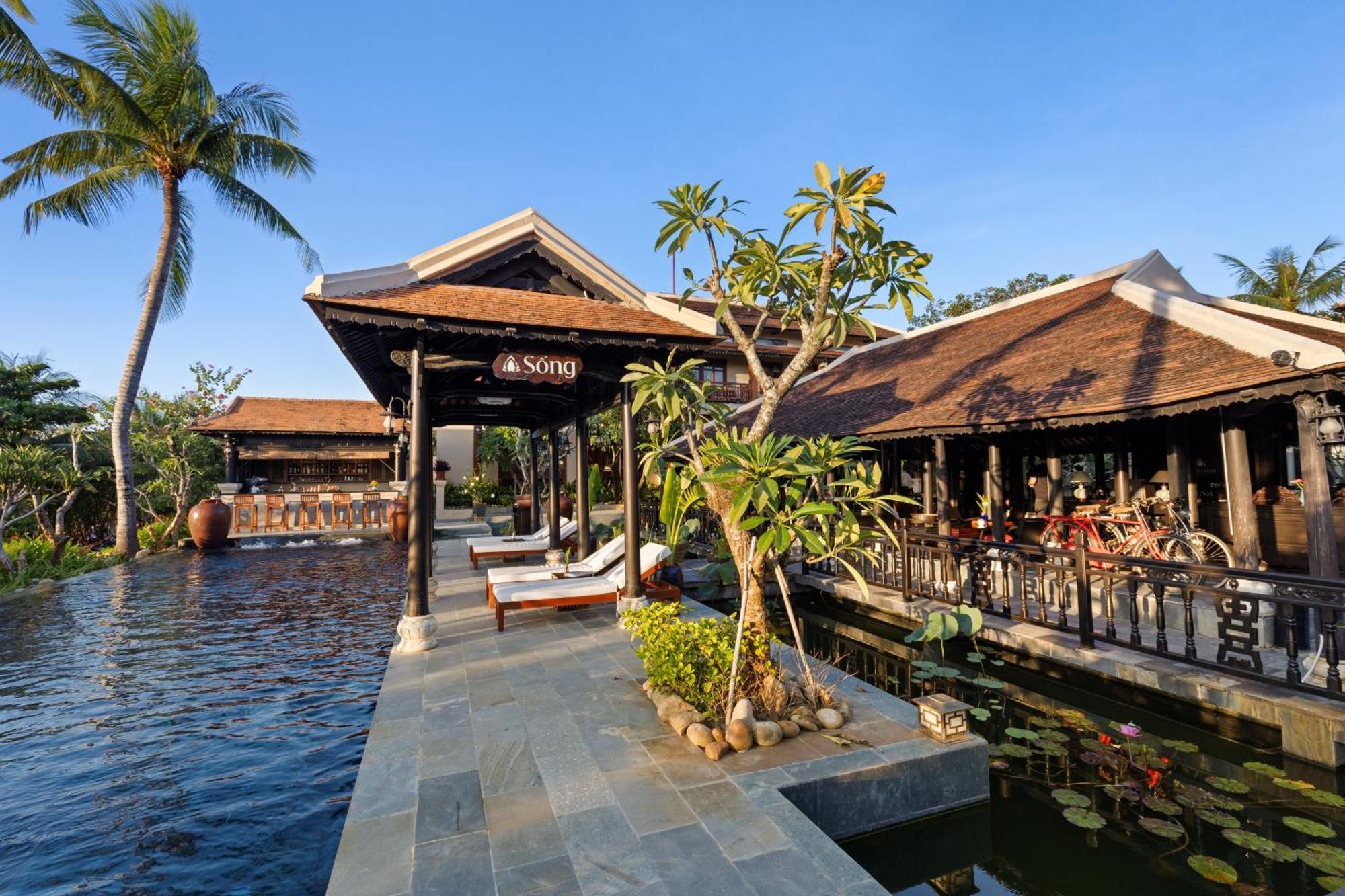 Resort Su Retreat - Riverfront 5*